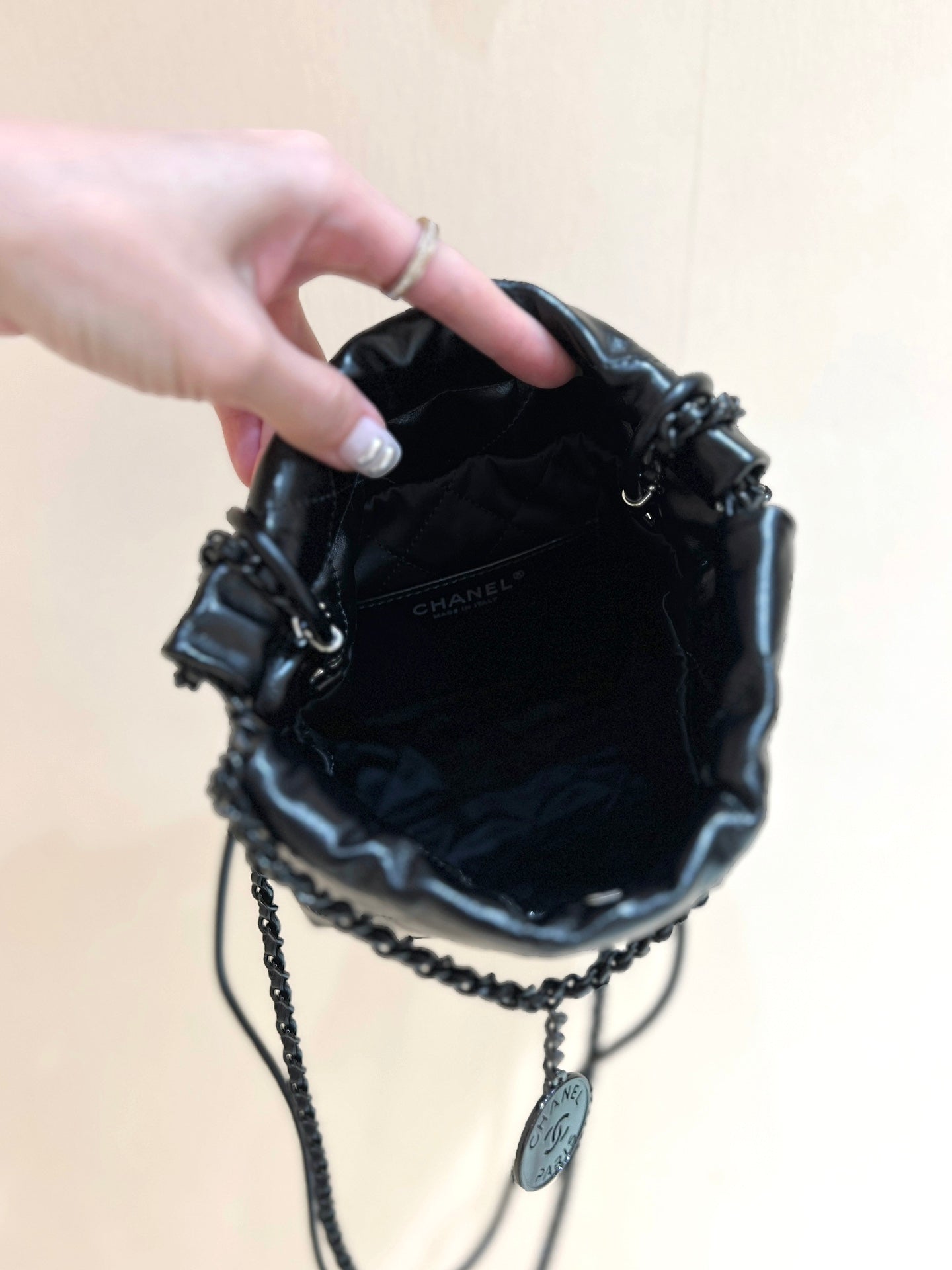cc22 mini hobo bag 20cm all black lambskin mysite