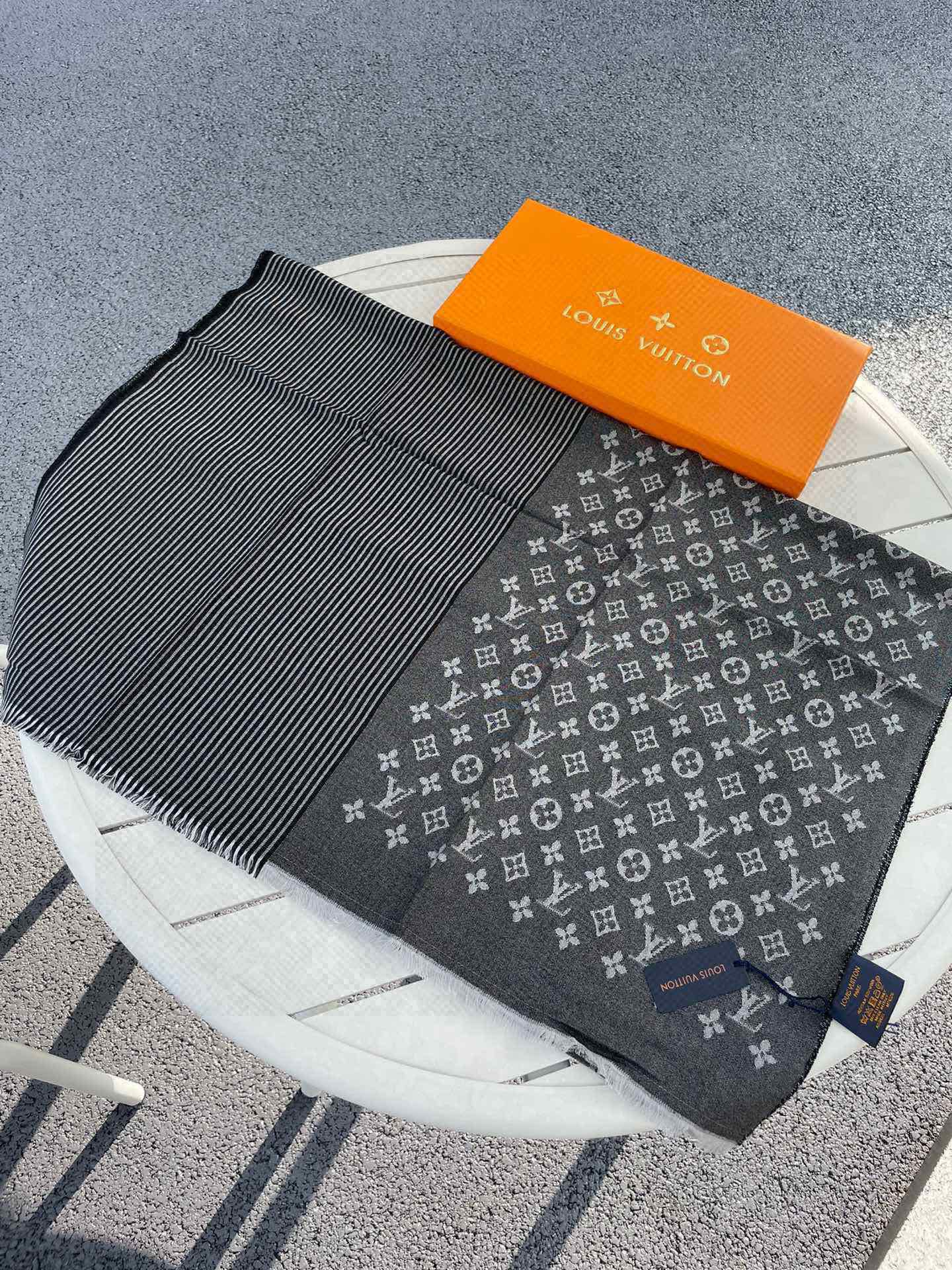 MONOGRAM SCARF 200 CM IN BLACK CASHMERE AND SILK 388078 mysite