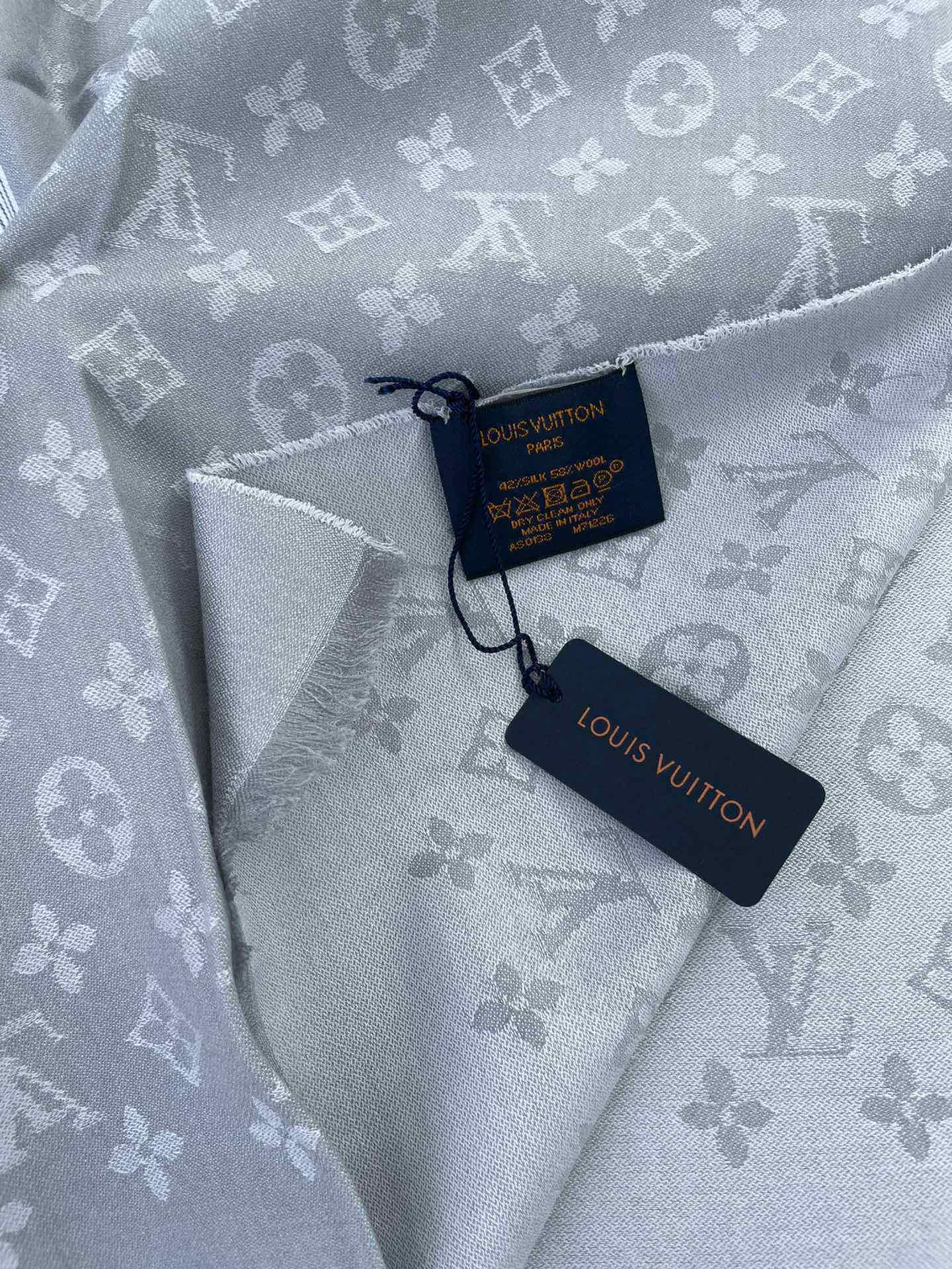 MONOGRAM SCARF 200 CM IN LIGHT GRAY CASHMERE AND SILK 388079 mysite