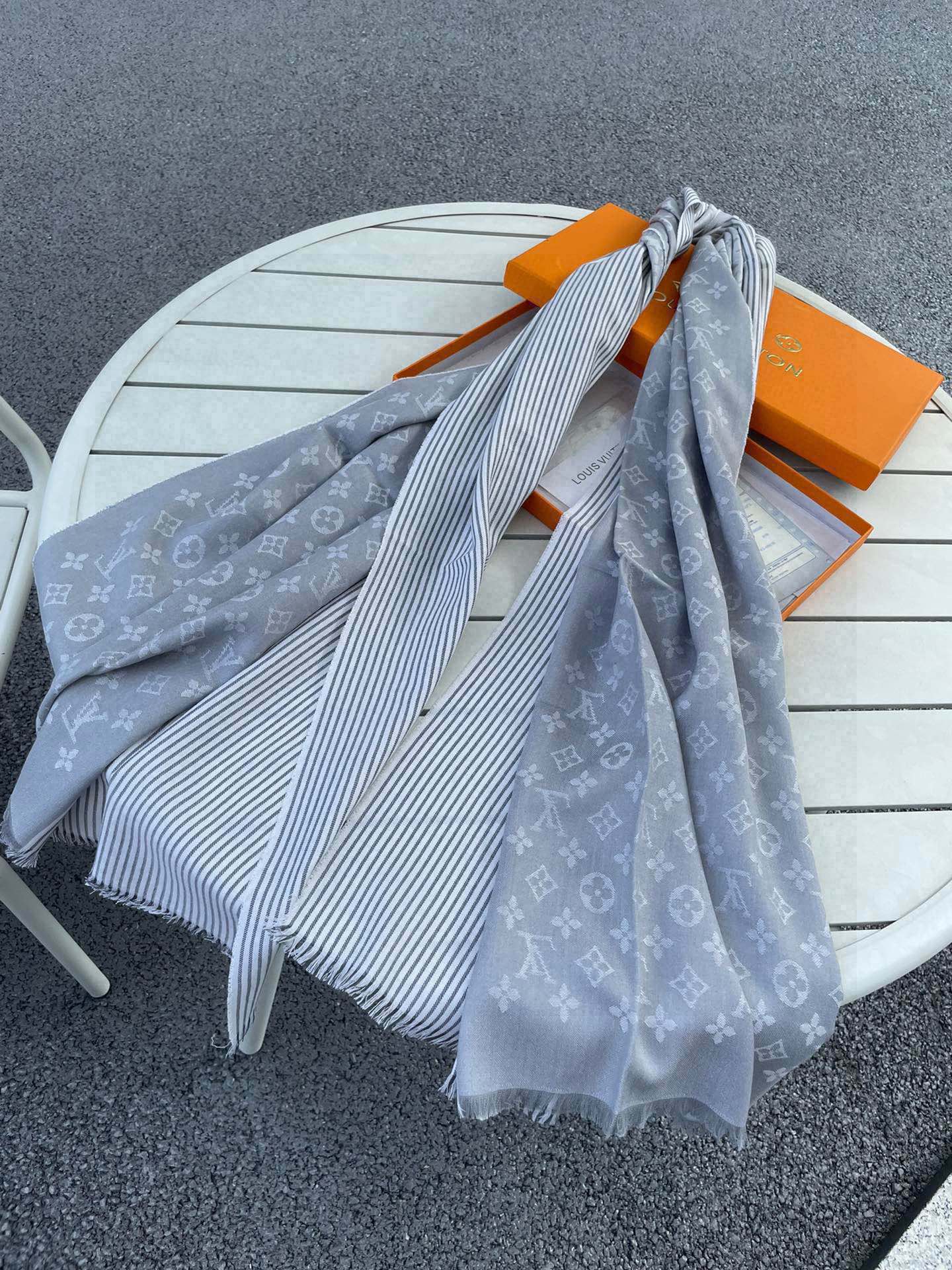 MONOGRAM SCARF 200 CM IN LIGHT GRAY CASHMERE AND SILK 388079 mysite