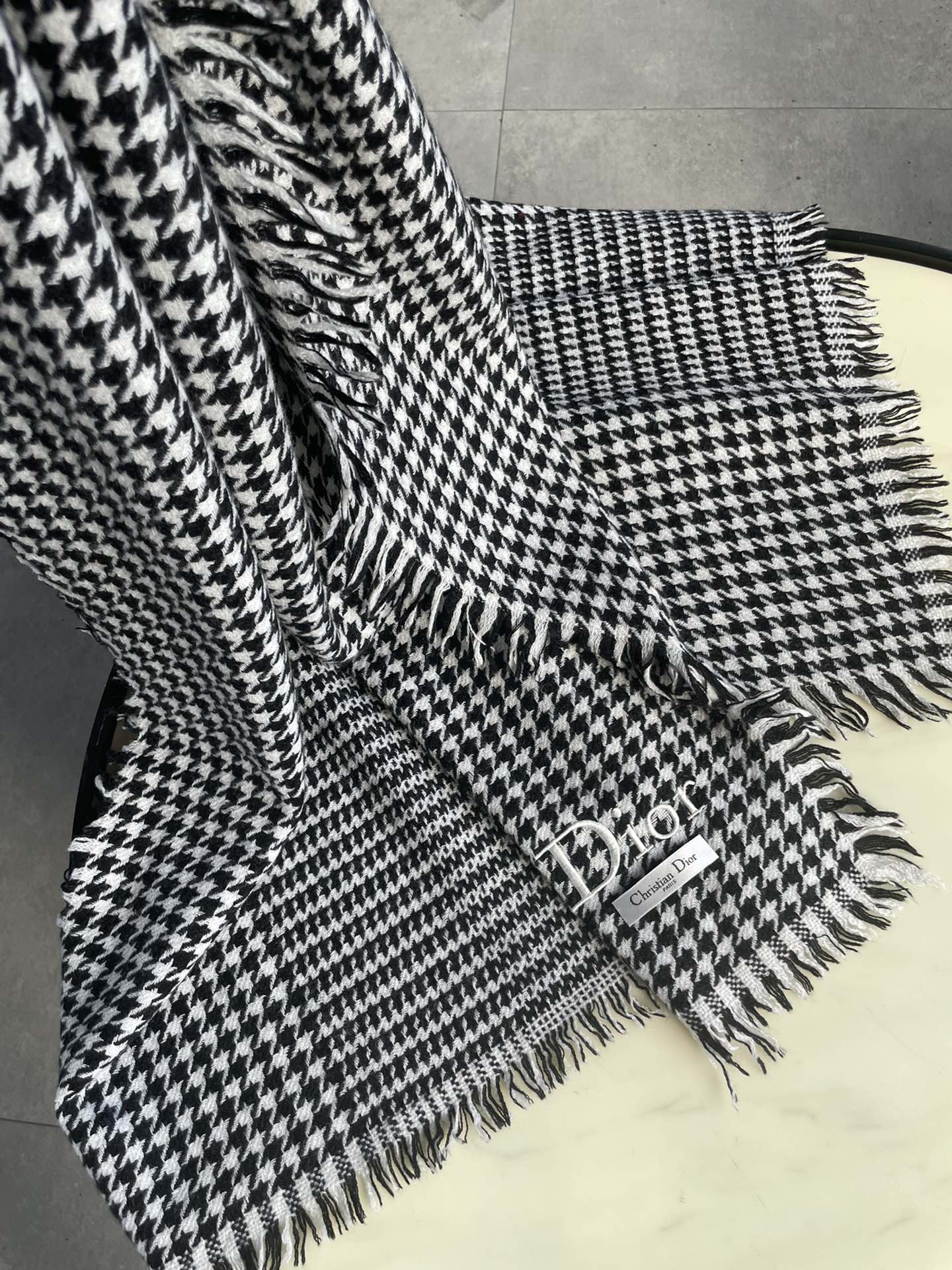 HOUNDSTOOTH SCARF 200 CM IN BLACK MIX WHITE WOOL 399969 mysite