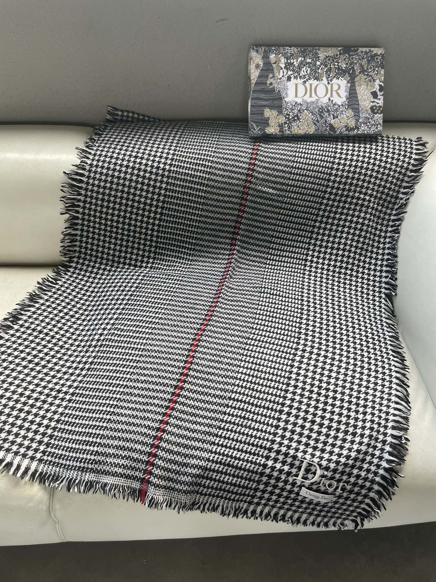 HOUNDSTOOTH SCARF 200 CM IN BLACK MIX WHITE WOOL 399969 mysite