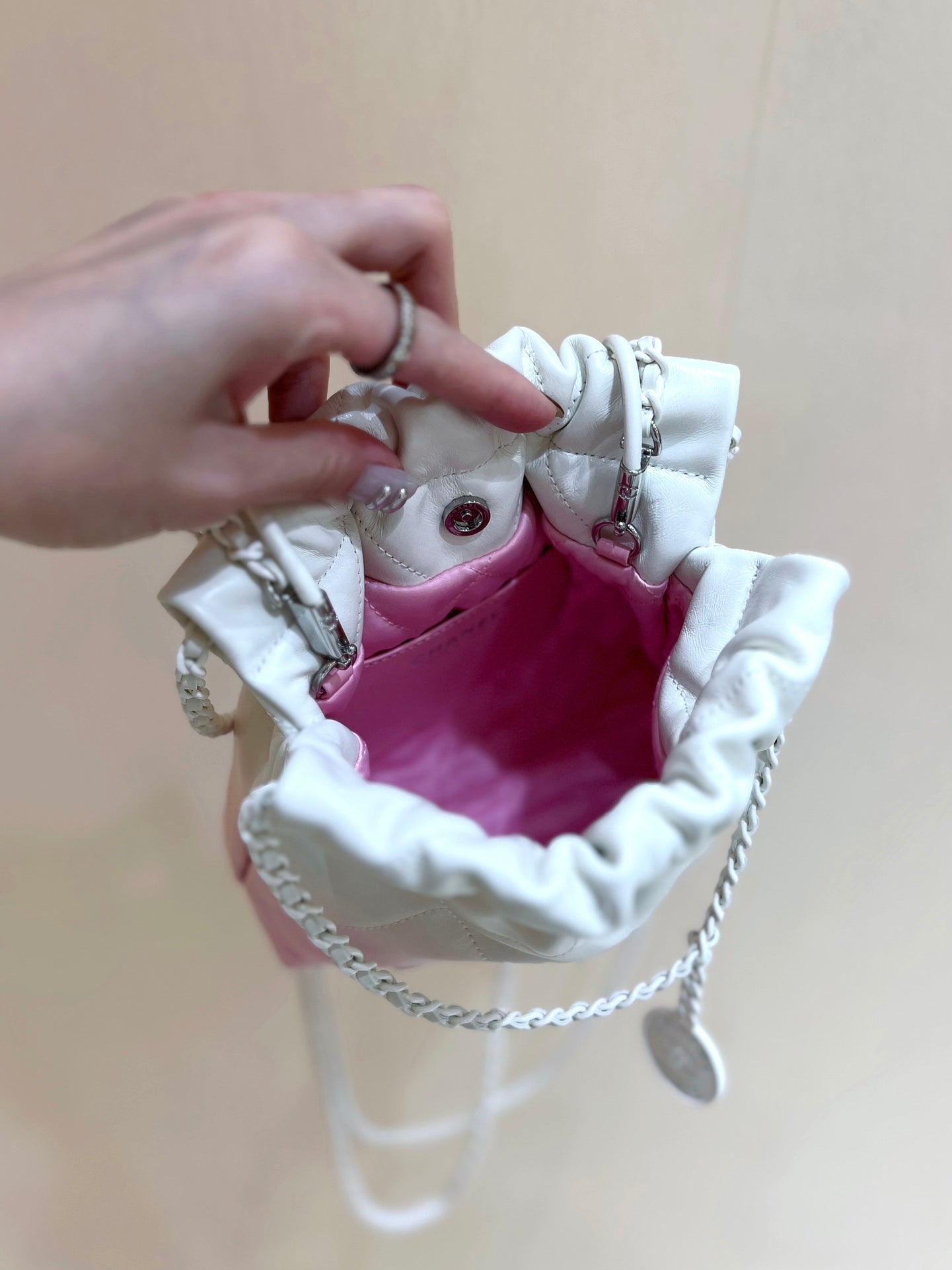 cc22 mini hobo bag 20cm pink white lambskin silver hardware mysite