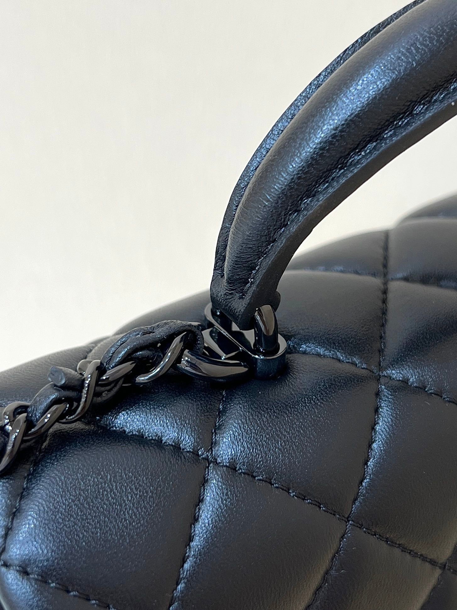 25C Mini Flap Bag Top Handle 20cm Black Lambskin Black Hardware mysite