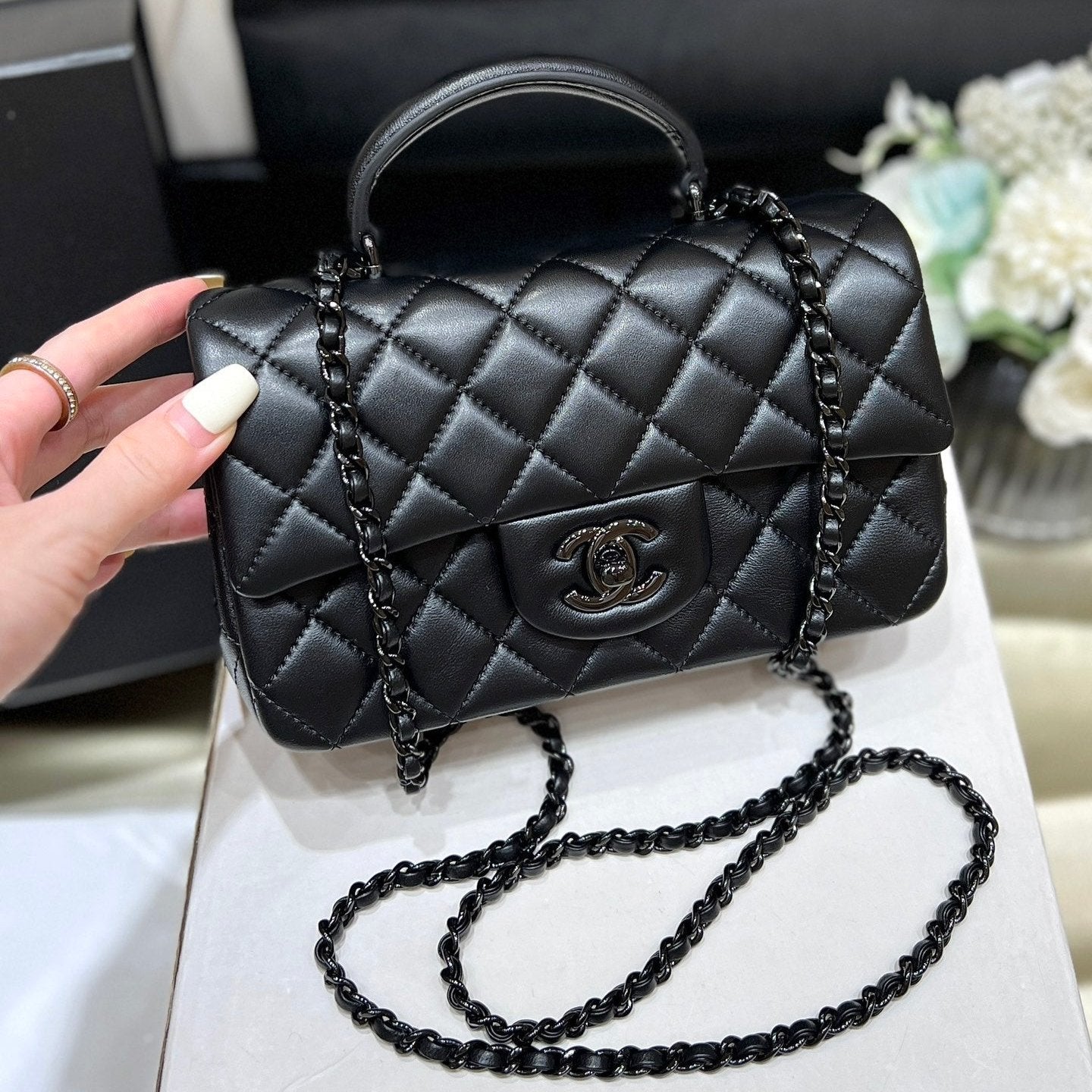 25C Mini Flap Bag Top Handle 20cm Black Lambskin Black Hardware mysite