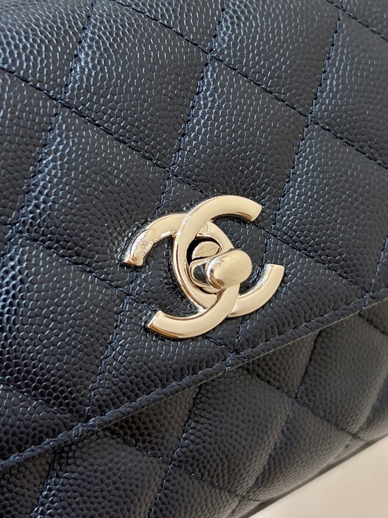 CC 24K Coco Hanle Nano 18cm Black Grained Calfskin Gold Hardware mysite