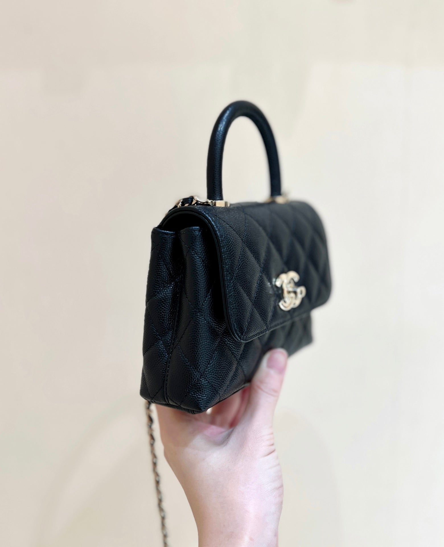 CC 24K Coco Hanle Nano 18cm Black Grained Calfskin Gold Hardware mysite
