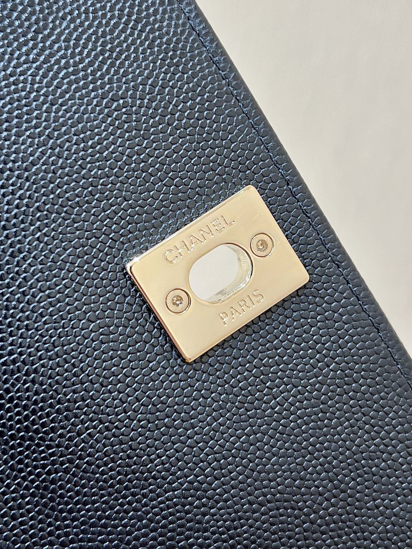 CC 24K Coco Hanle Nano 18cm Black Grained Calfskin Gold Hardware mysite