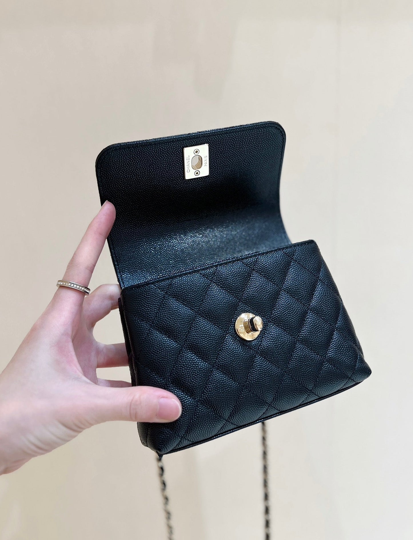 CC 24K Coco Hanle Nano 18cm Black Grained Calfskin Gold Hardware mysite