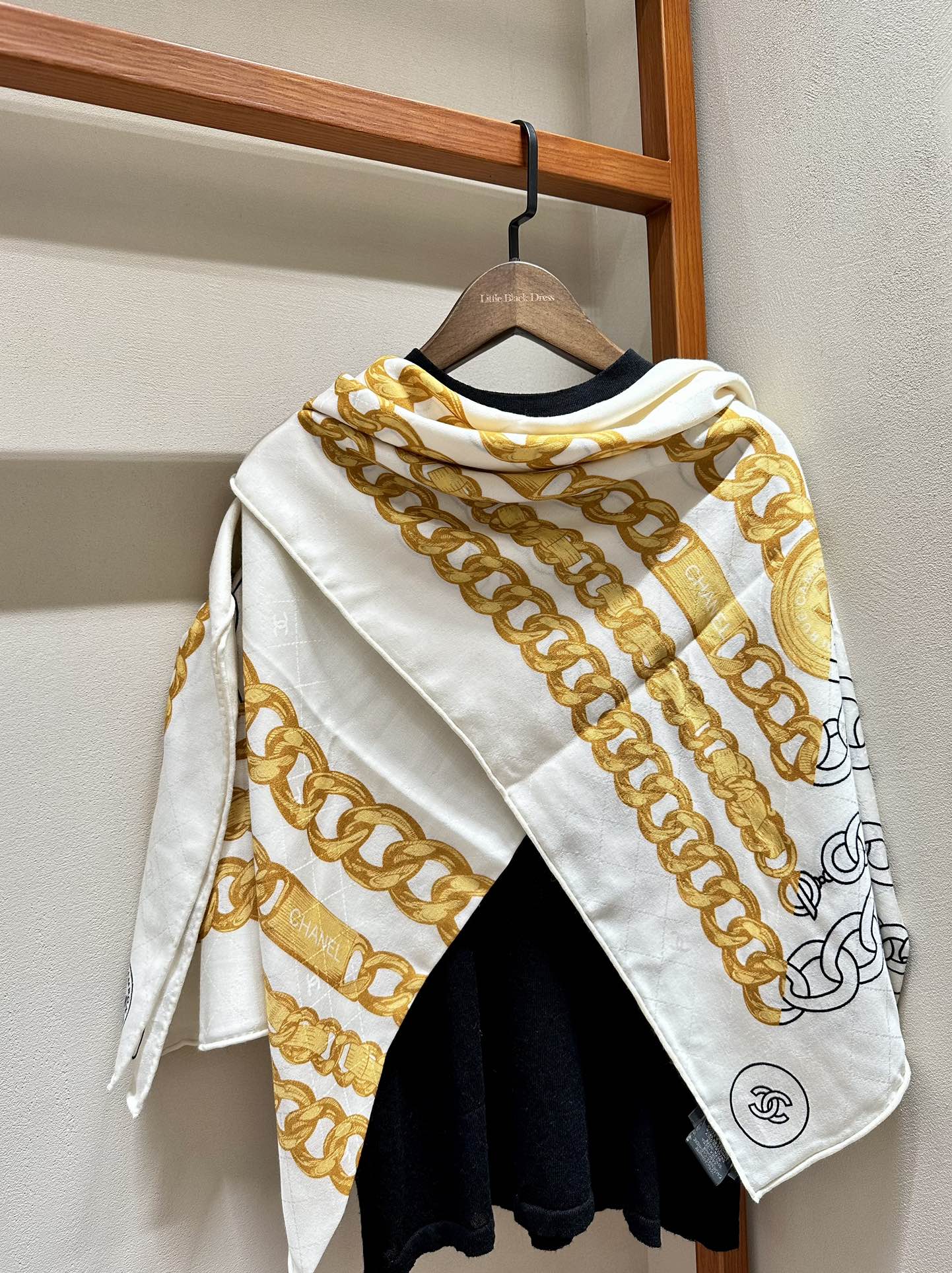 SQUARE SCARF 140 CM IN WHITE MIX GOLD SILK 403988 mysite