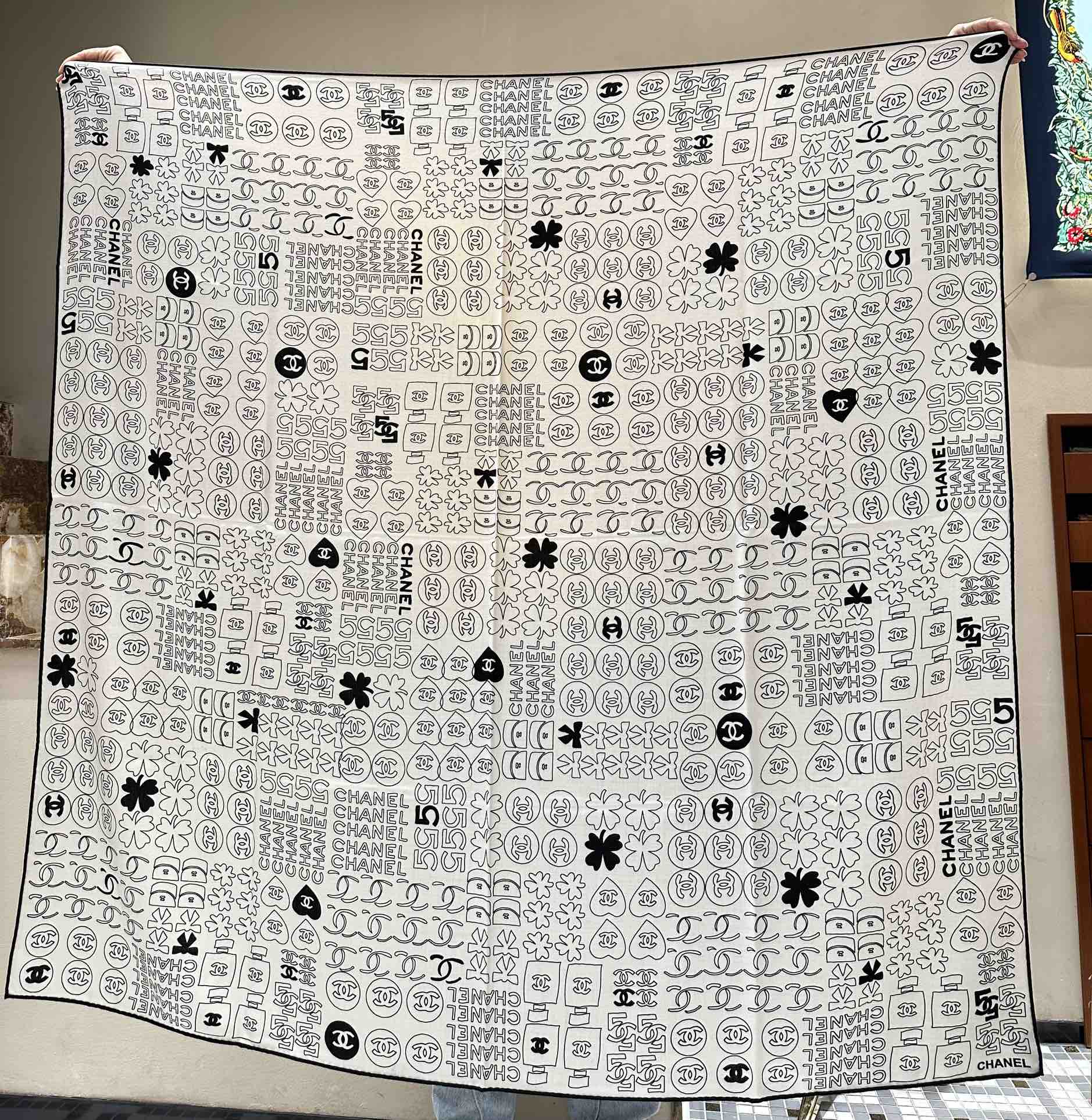 SQUARE SCARF 140 CM IN WHITE MONOGRAM SILK 403998 mysite