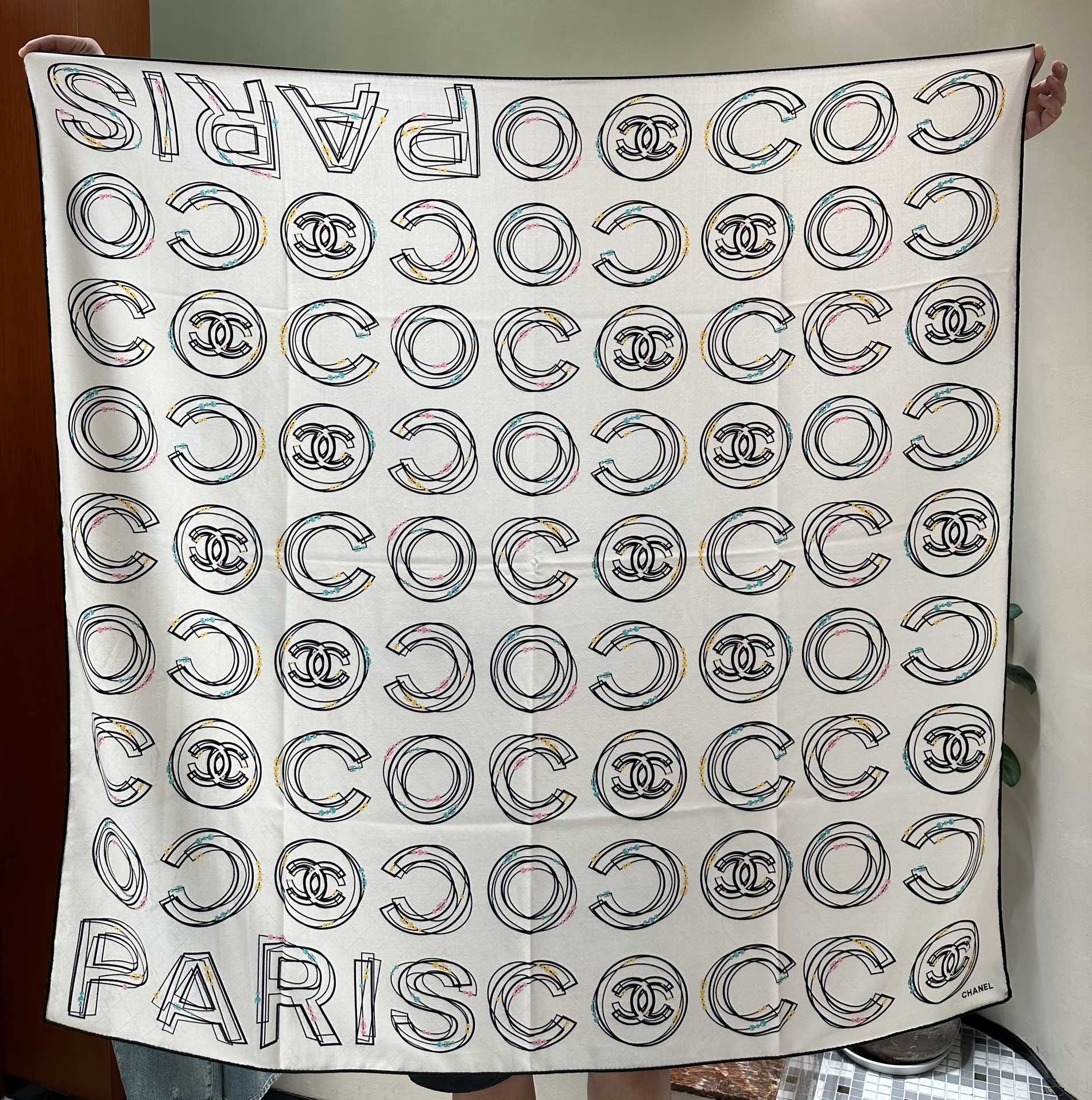 SQUARE SCARF 140 CM IN WHITE MONOGRAM SILK 403989 mysite