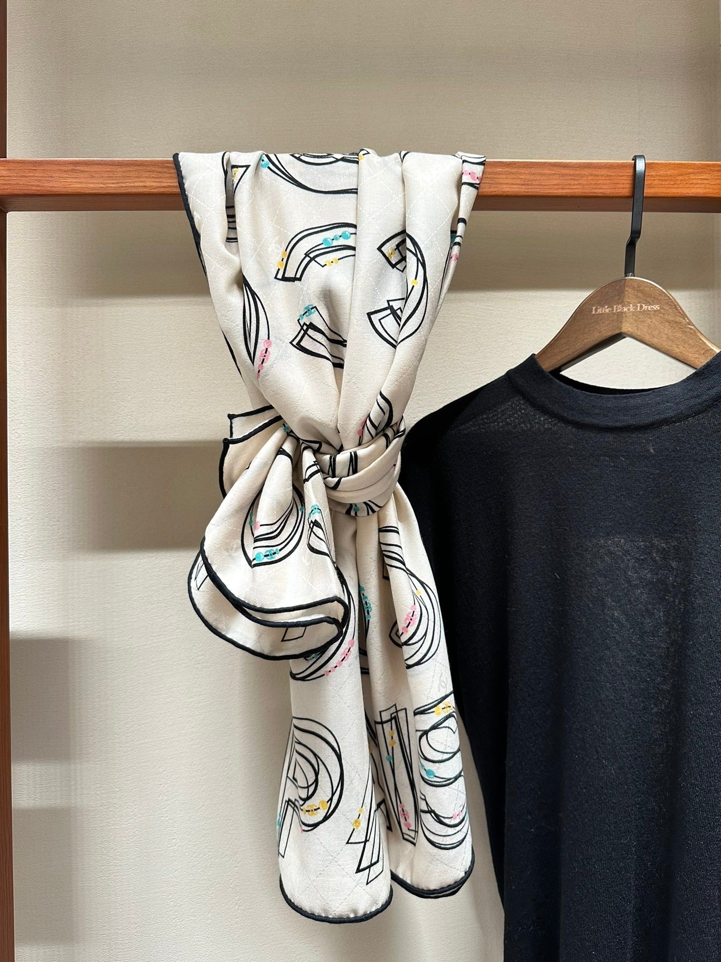 SQUARE SCARF 140 CM IN WHITE MONOGRAM SILK 403989 mysite