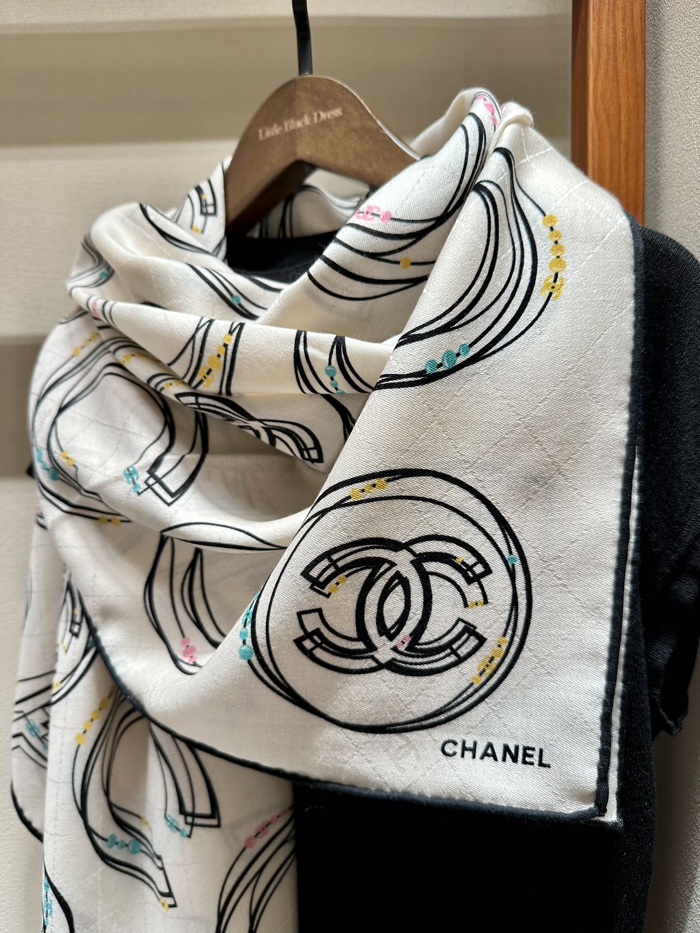 SQUARE SCARF 140 CM IN WHITE MONOGRAM SILK 403989 mysite