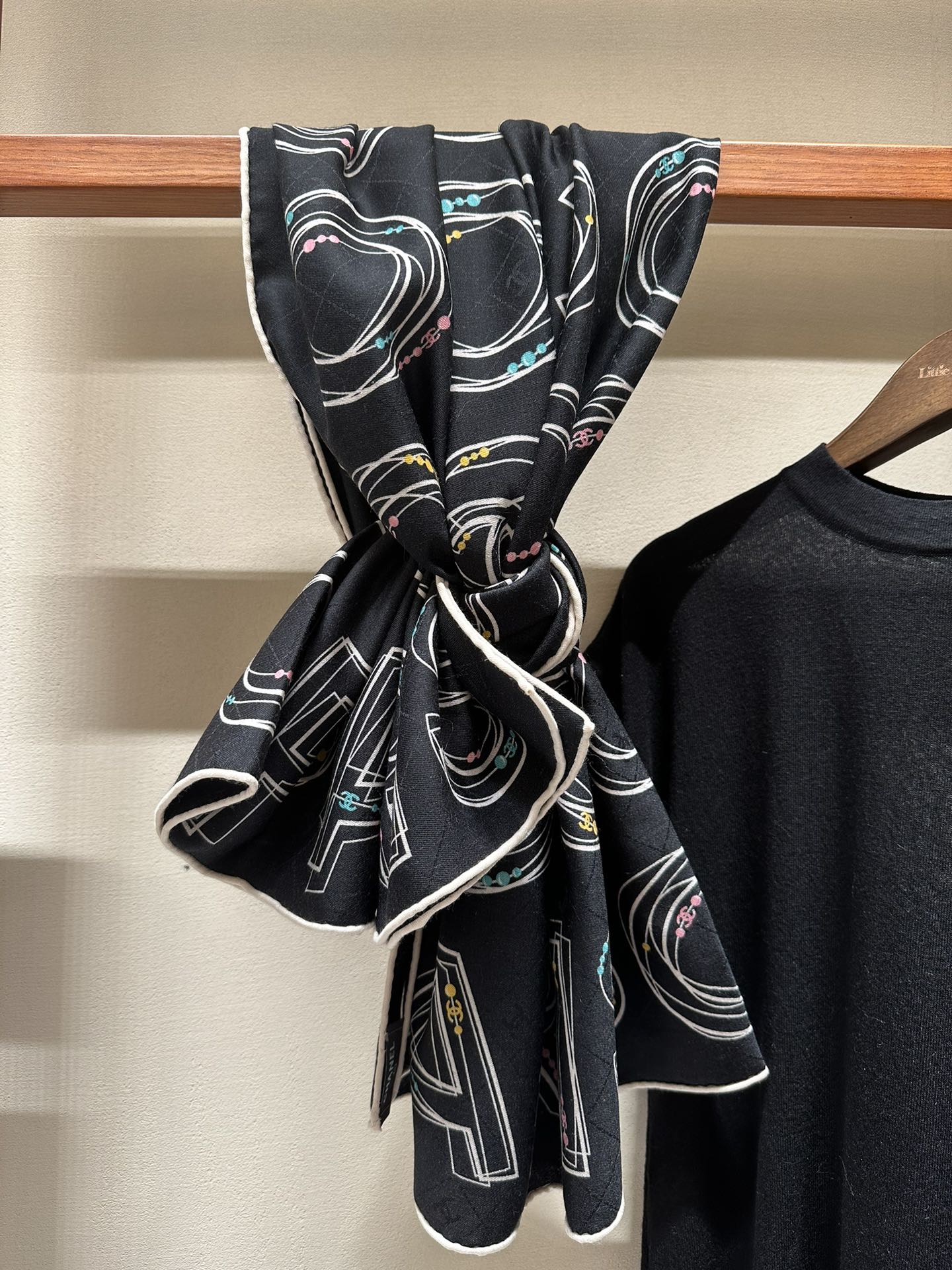 SQUARE SCARF 140 CM IN BLACK MONOGRAM SILK 403990 mysite