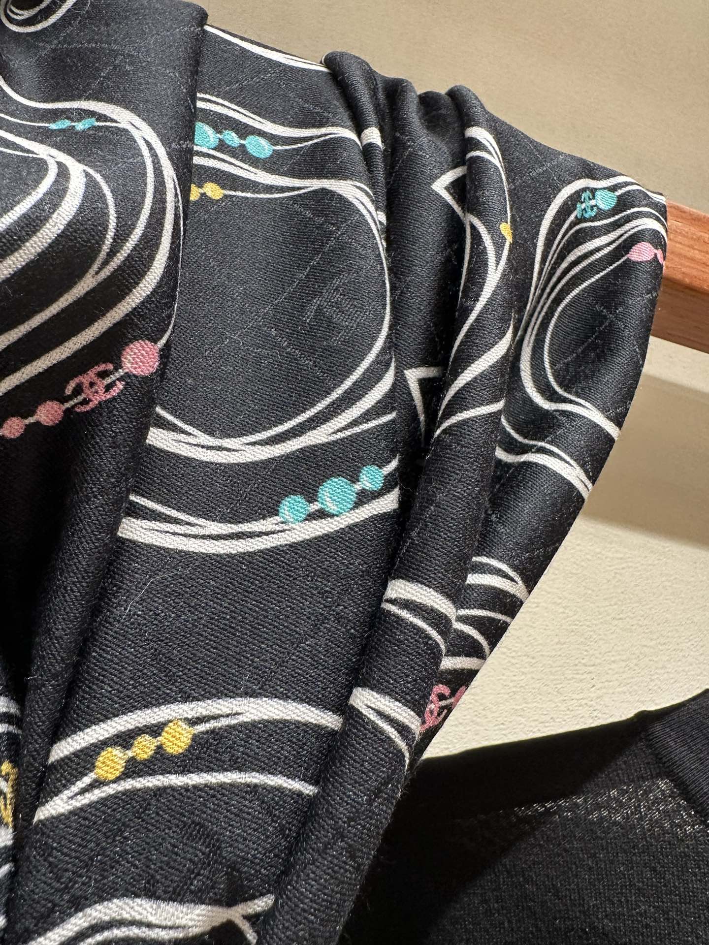 SQUARE SCARF 140 CM IN BLACK MONOGRAM SILK 403990 mysite