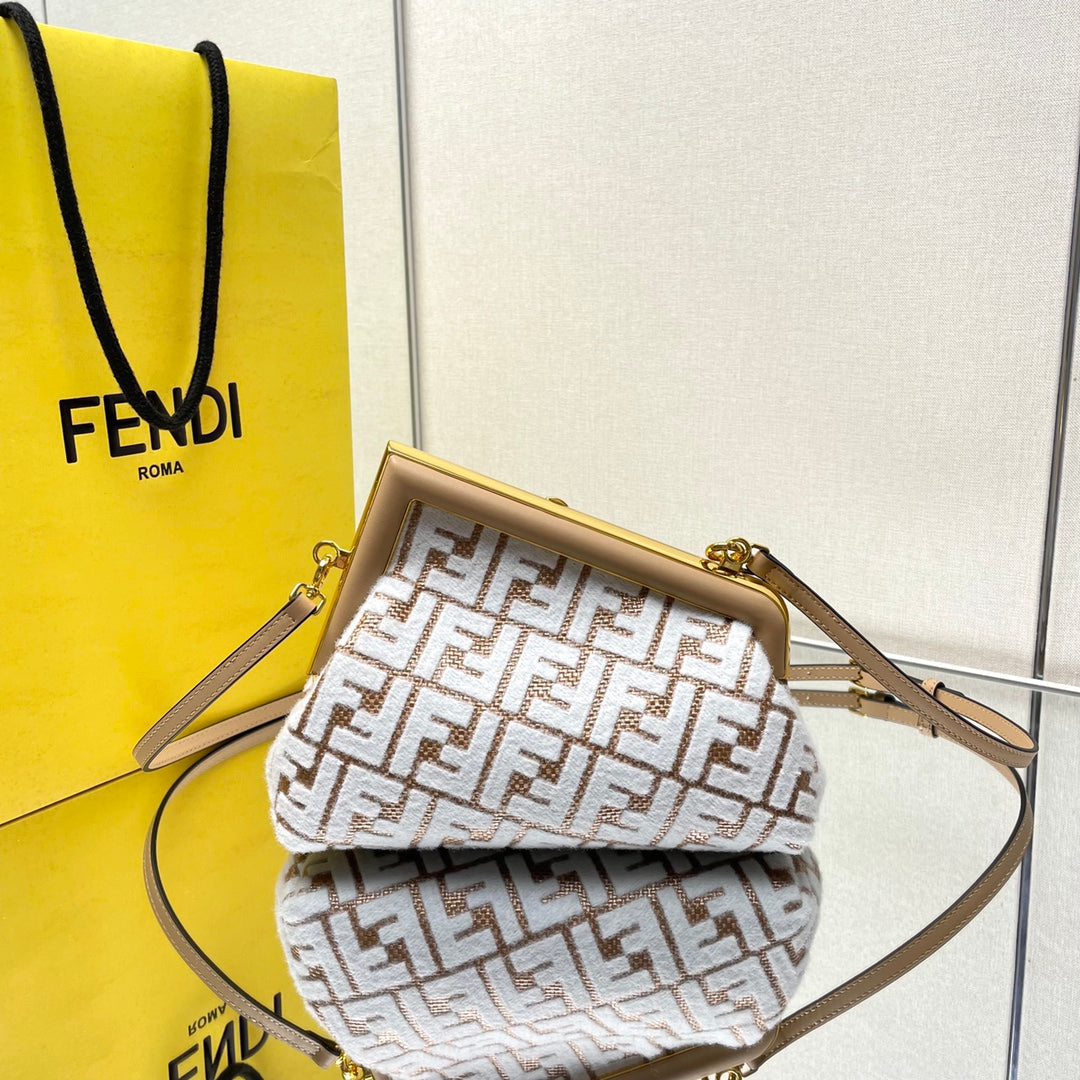 FIRST SMALL 26 IN WHITE WOOL AND CAMEL BROWN RAFFIA CALFSKIN TRIM mysite