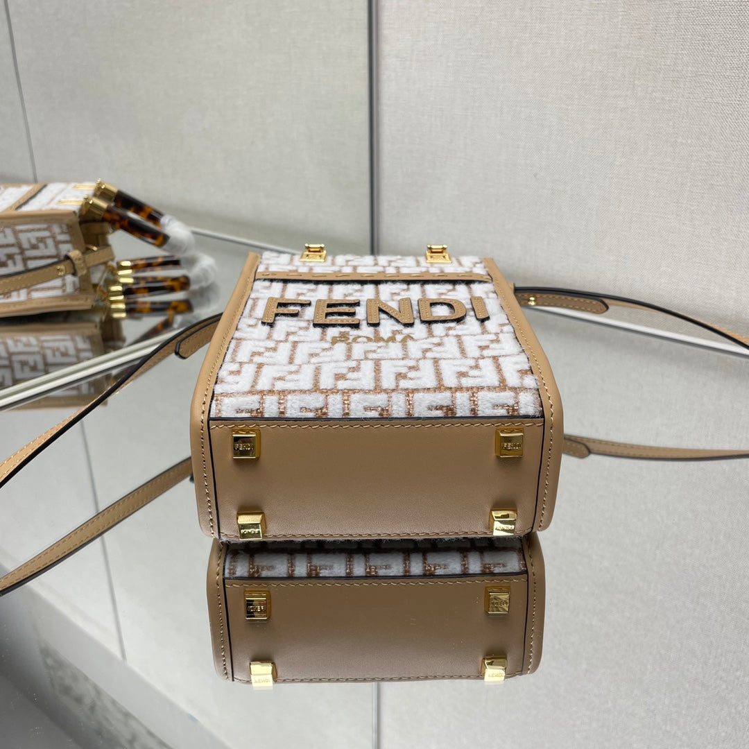 MINI SUNSHINE 18 IN WHITE WOOL AND CAMEL BROWN RAFFIA CALFSKIN TRIM mysite