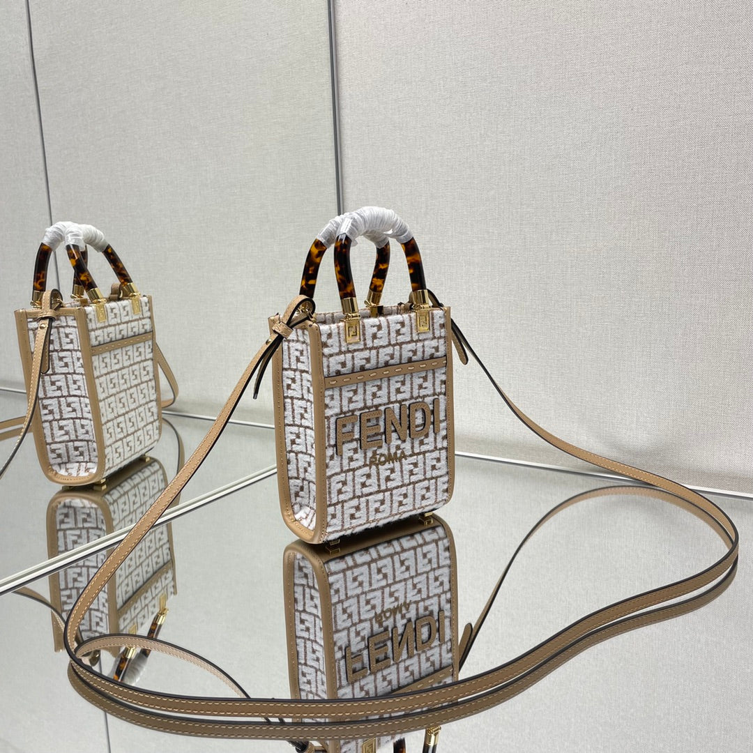 MINI SUNSHINE 18 IN WHITE WOOL AND CAMEL BROWN RAFFIA CALFSKIN TRIM mysite