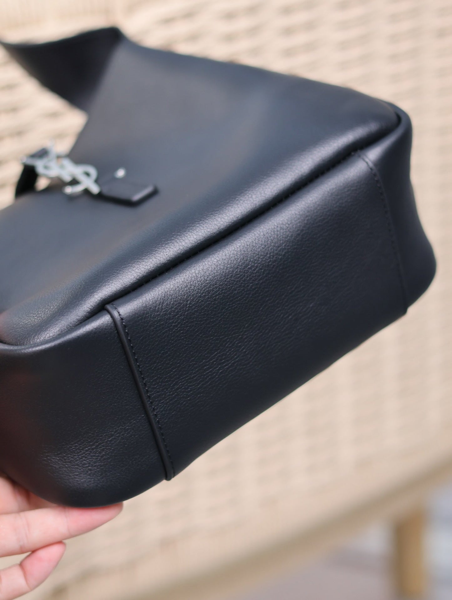 le 5a7 small 23cm black calfskin silver hardware mysite