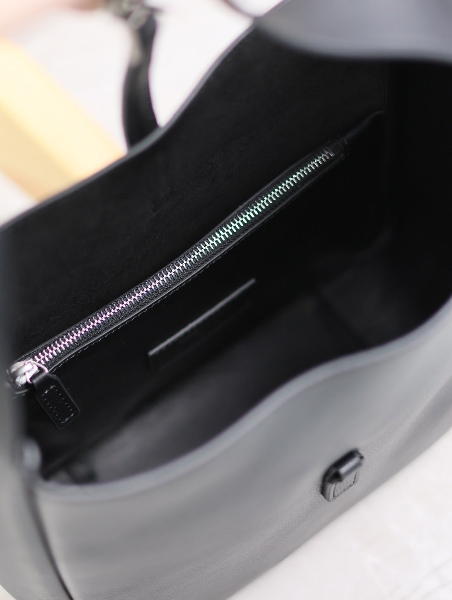 le 5a7 small 23cm black calfskin silver hardware mysite