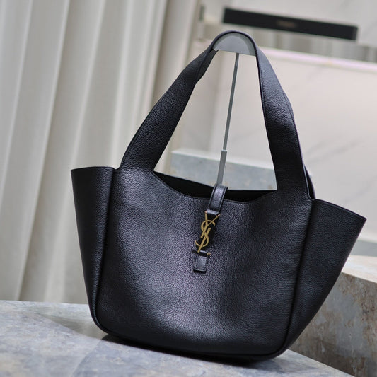 LE 5 À 7 BEA TOTE BAG 50 IN BLACK LAMBSKIN GOLD LOGO mysite