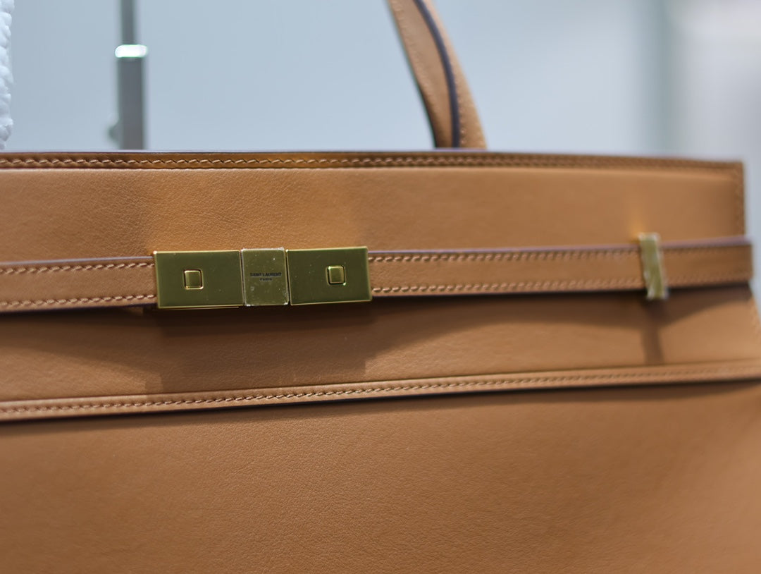 MANHATTAN SHOPPING BAG 40 IN TAWNY BROWN SMOOTH LAMBSKIN GOLD BUCKLE mysite