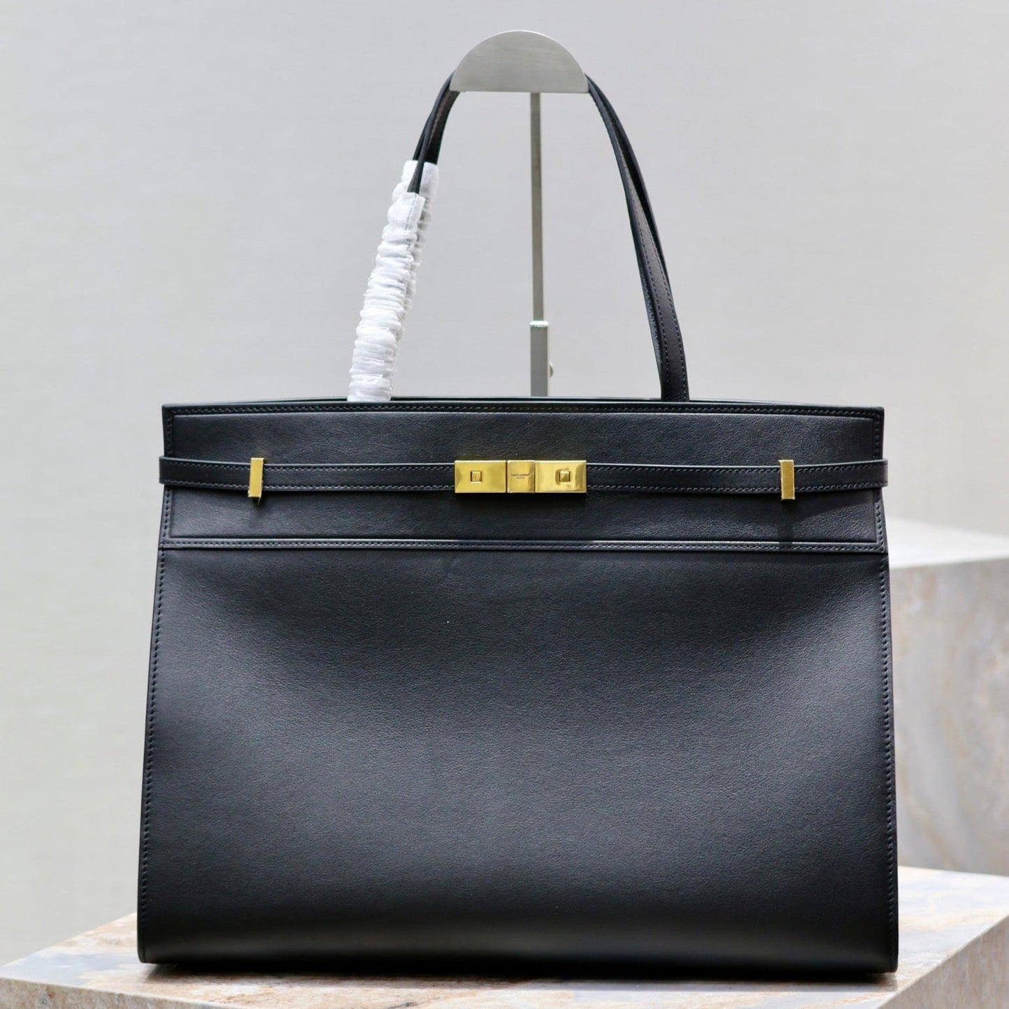 MANHATTAN SHOPPING BAG 40 IN BLACK SMOOTH LAMBSKIN GOLD BUCKLE mysite
