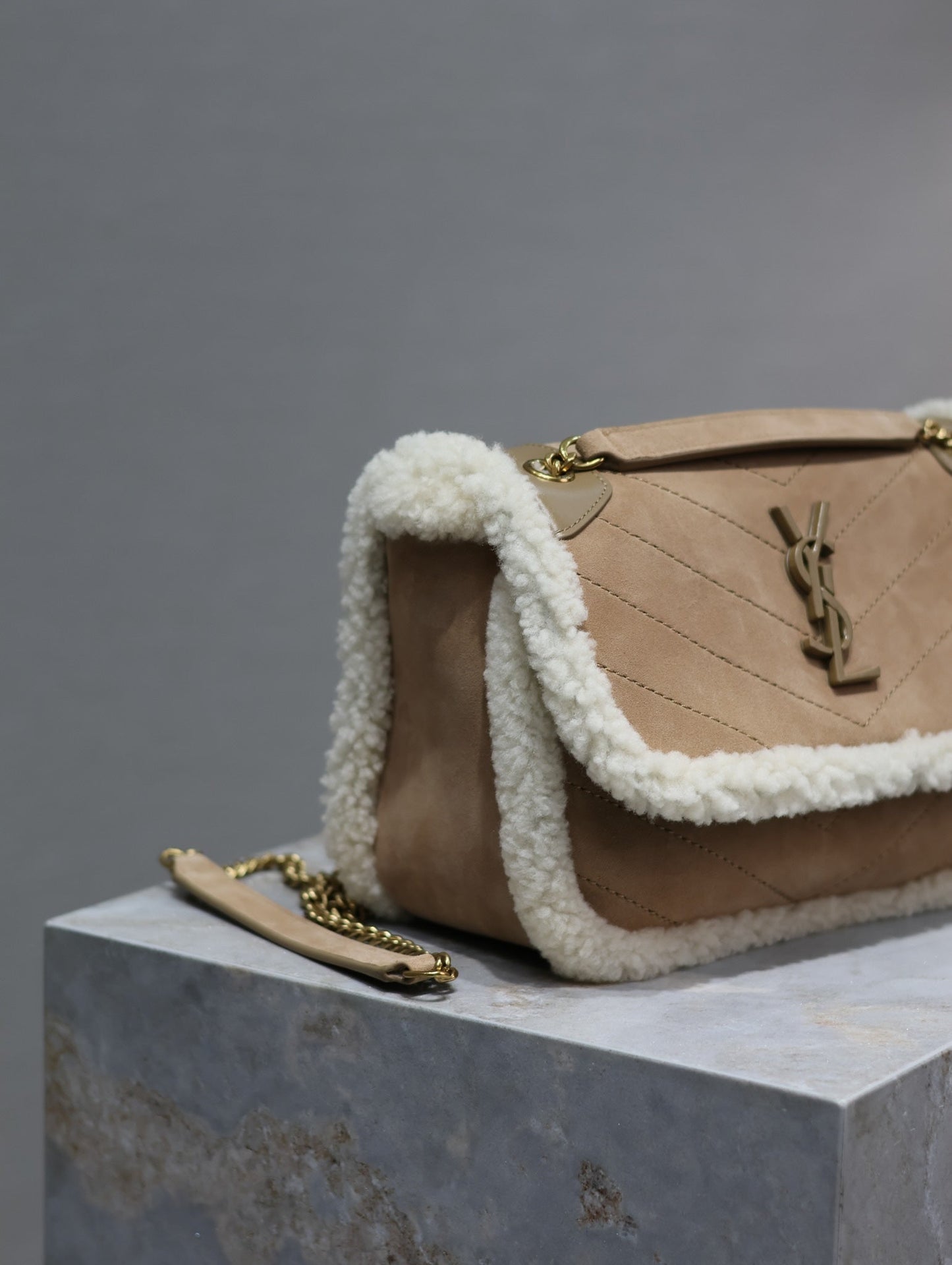 NIKI SMALL 22 IN CAMEL SUEDE AND WHITE SHEARLING mysite