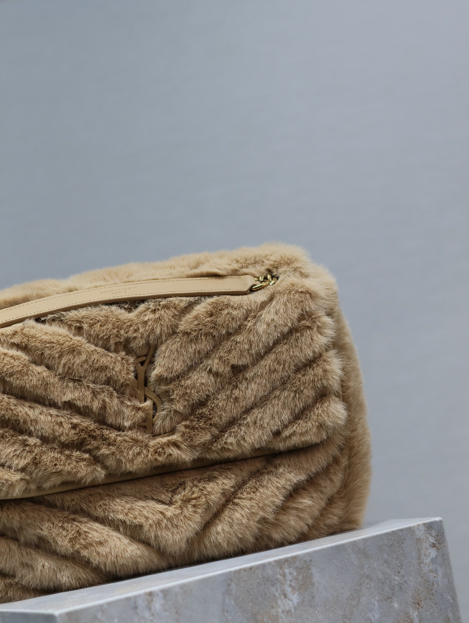 NIKI MEDIUM 28 IN DARK BEIGE RABBIT FUR mysite