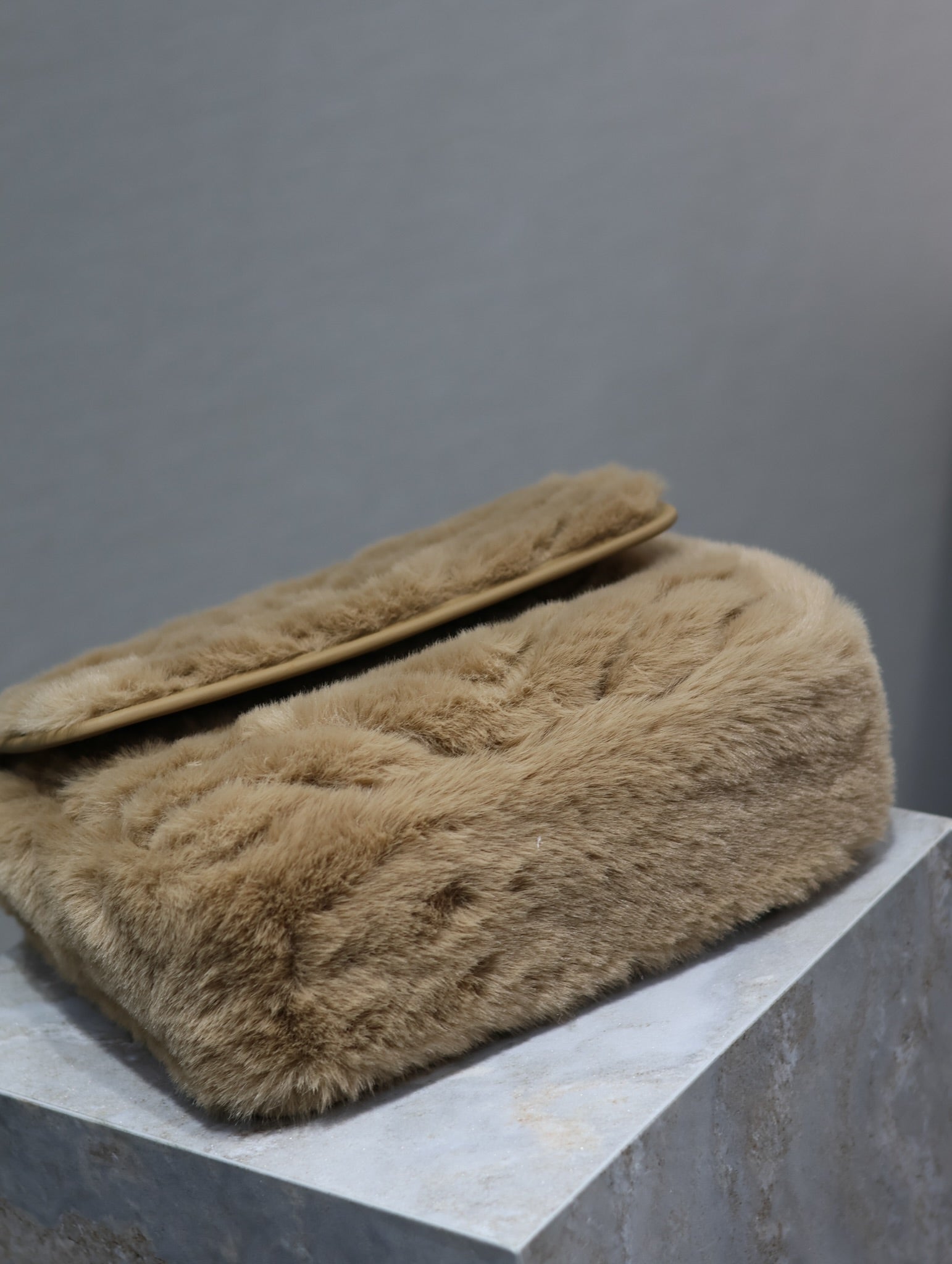 NIKI MEDIUM 28 IN DARK BEIGE RABBIT FUR mysite