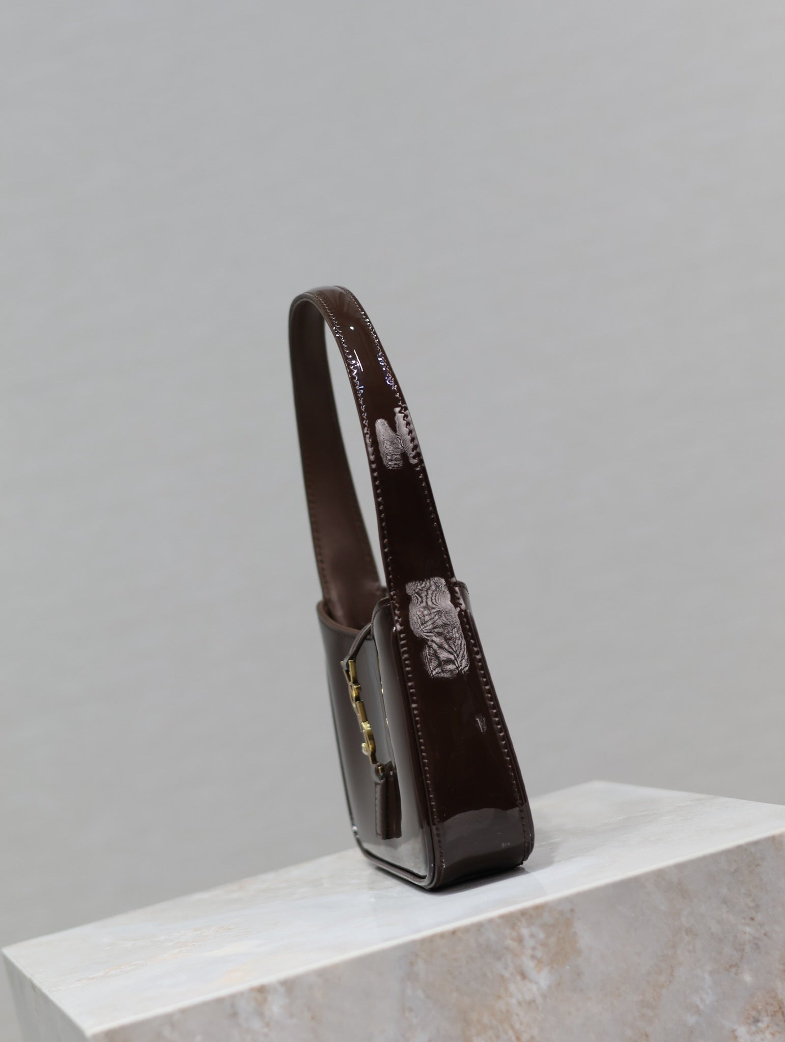 Le 5 a 7 19cm dark brown patent calfskin mysite