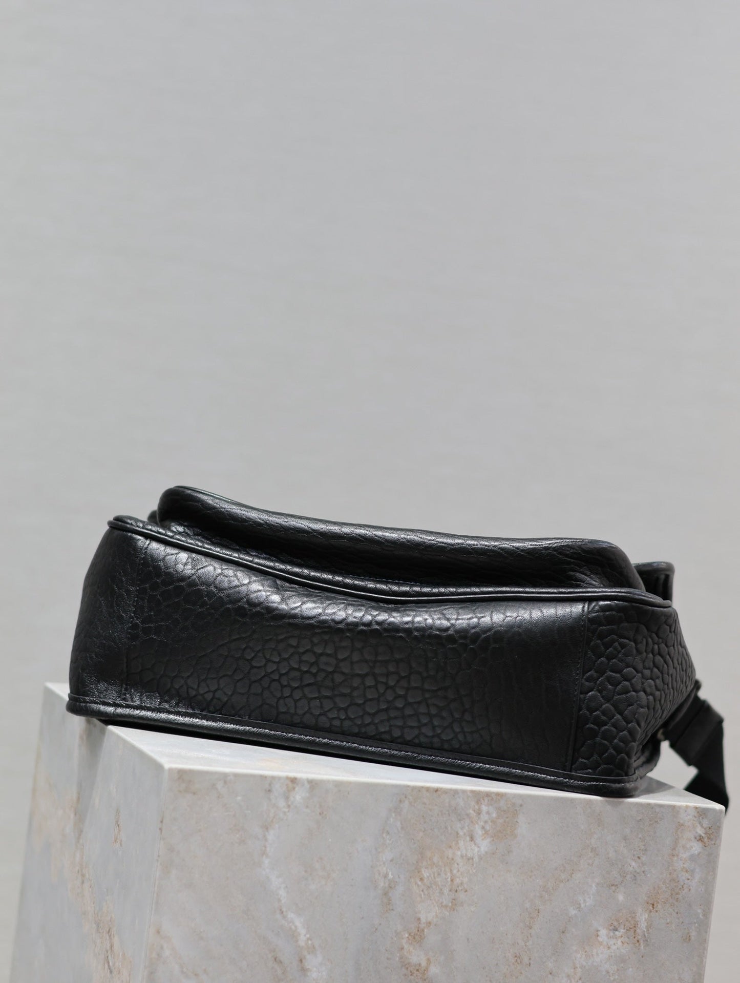 NIKI LARGE 32 IN BLACK ELEPHANT PATTERN LAMBSKIN mysite