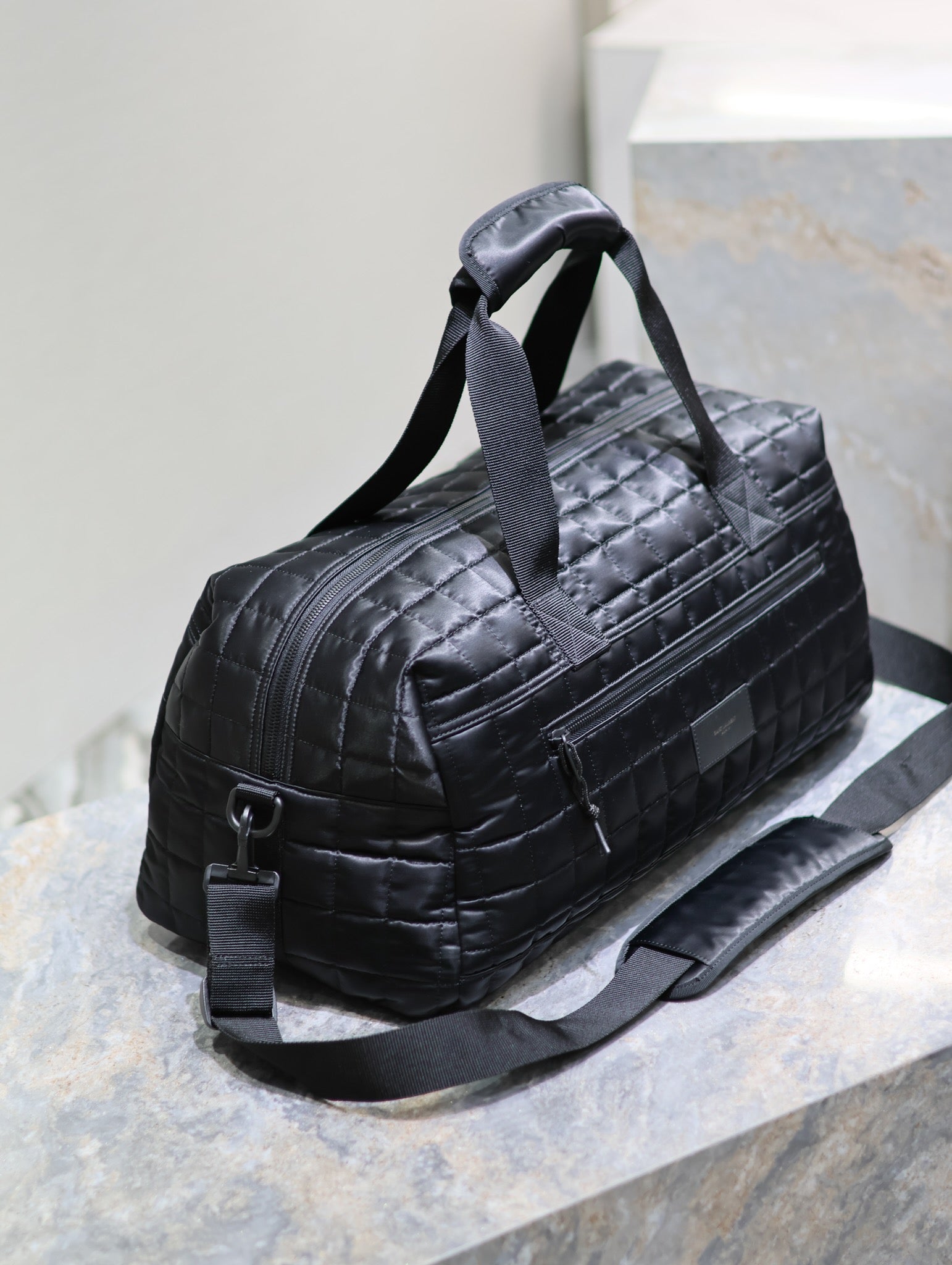 TRAVEL TOTE BAG 50 IN BLACK PLAID NYLON mysite