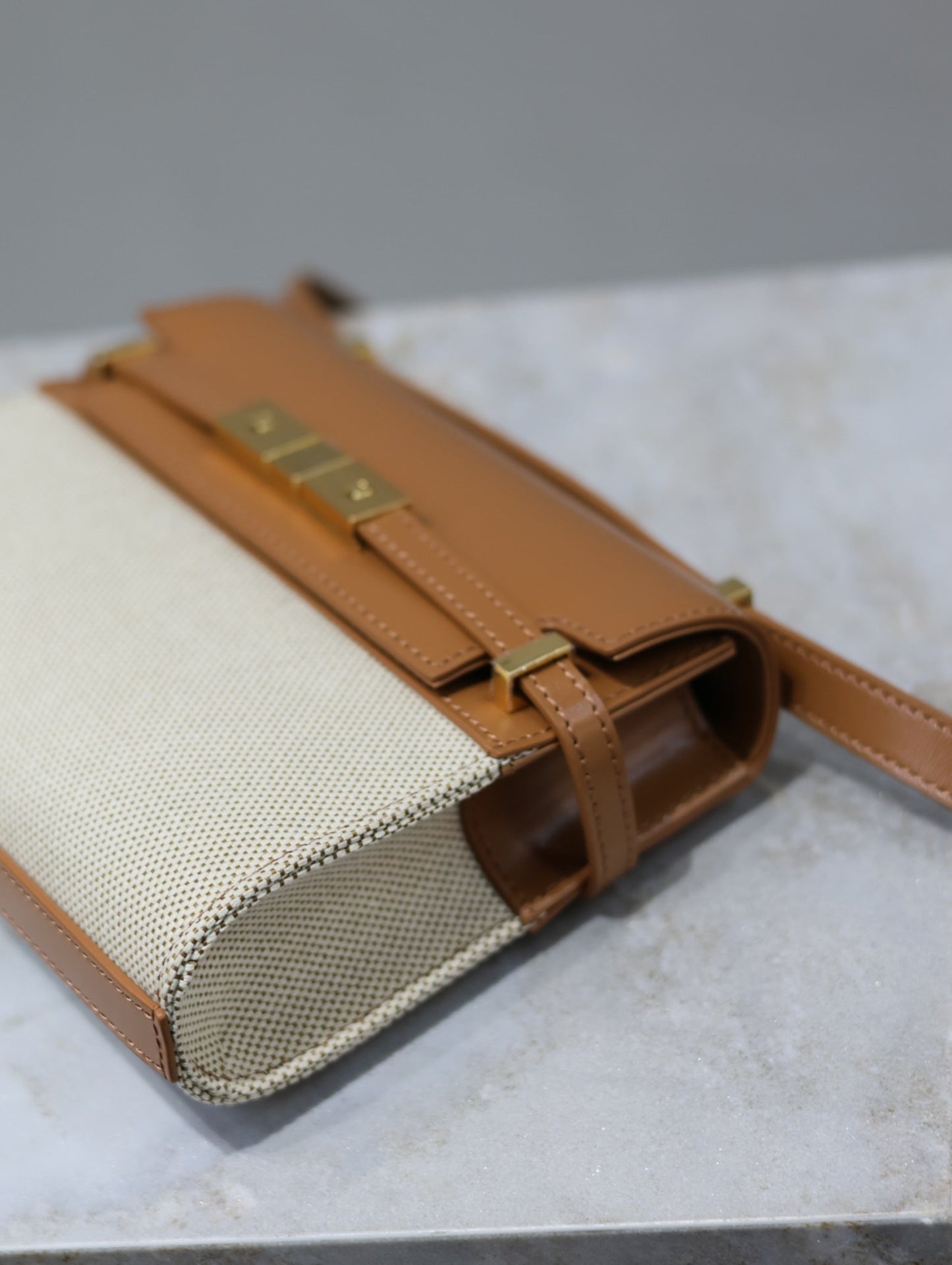 MANHATTAN MINI 19 IN WHITE CANVAS AND BROWN LAMBSKIN GOLD BUCKLE mysite