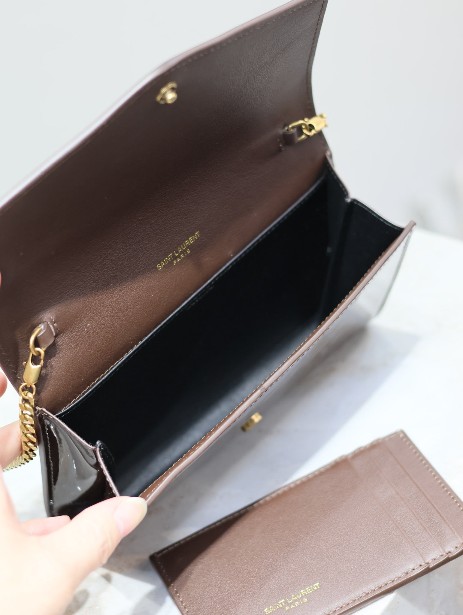 uptown chain wallet 19cm dark brown patent calfskin mysite