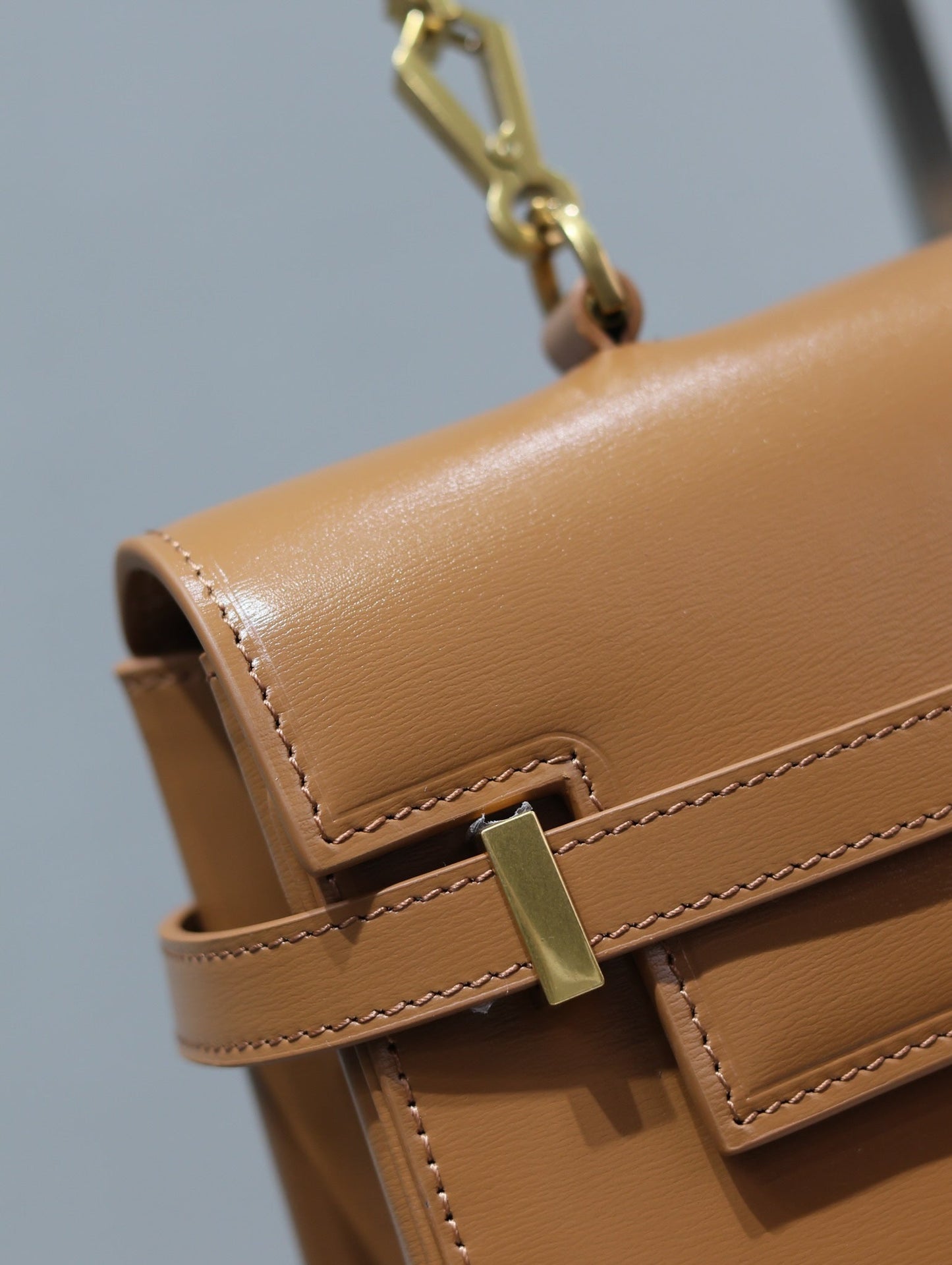 MANHATTAN HANDBAG 32 IN CINNAMON BROWN CALFSKIN GOLD HARDWARE mysite