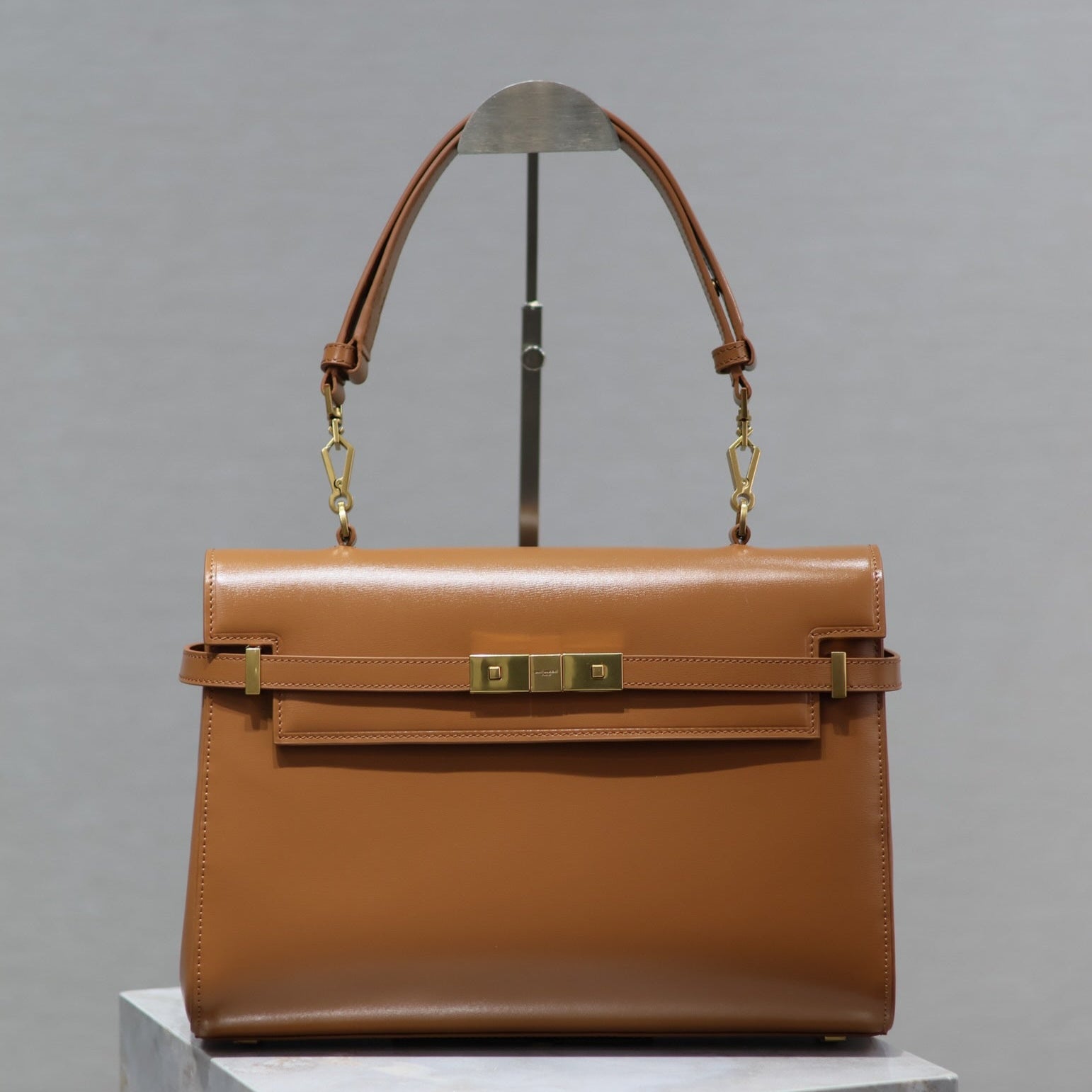 MANHATTAN HANDBAG 32 IN CINNAMON BROWN CALFSKIN GOLD HARDWARE mysite