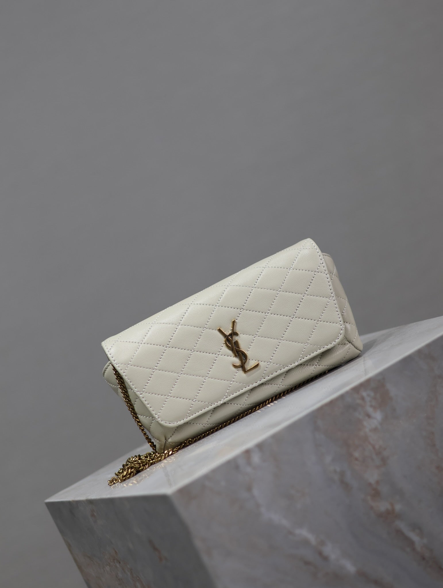 Prada Gaby Phone Bag 19cm White Quilted Leather GHW mysite