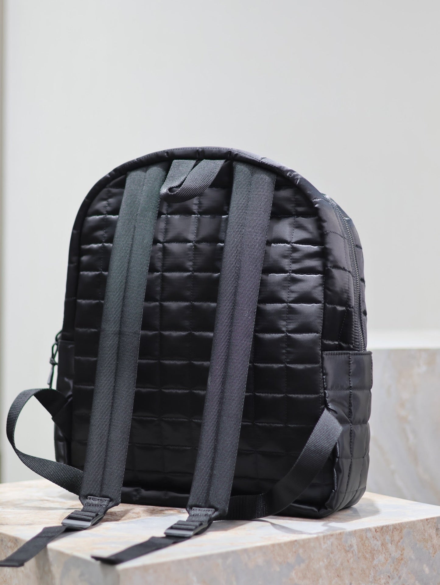 BACKPACK 37 IN BLACK PLAID NYLON mysite