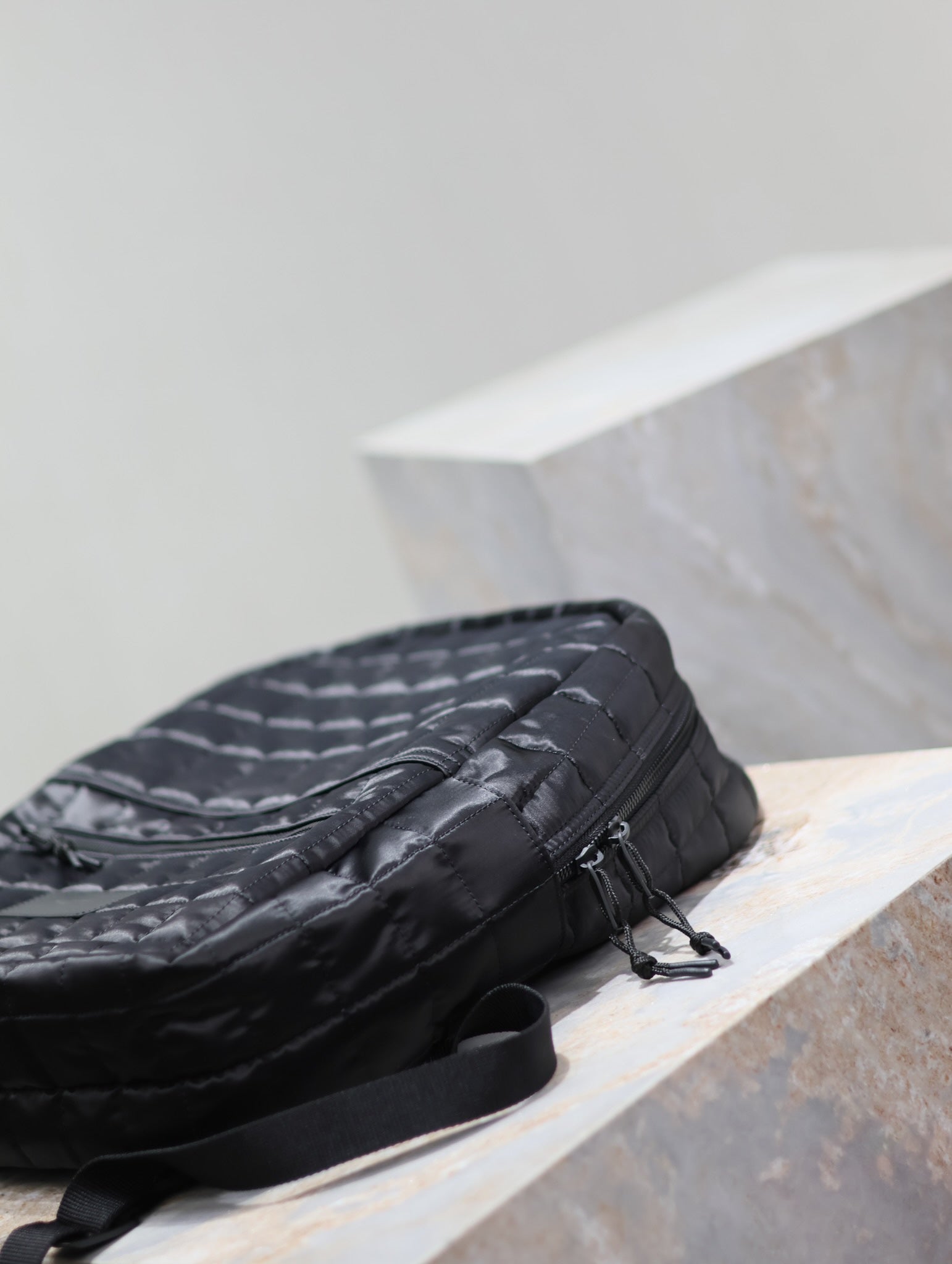 BACKPACK 37 IN BLACK PLAID NYLON mysite