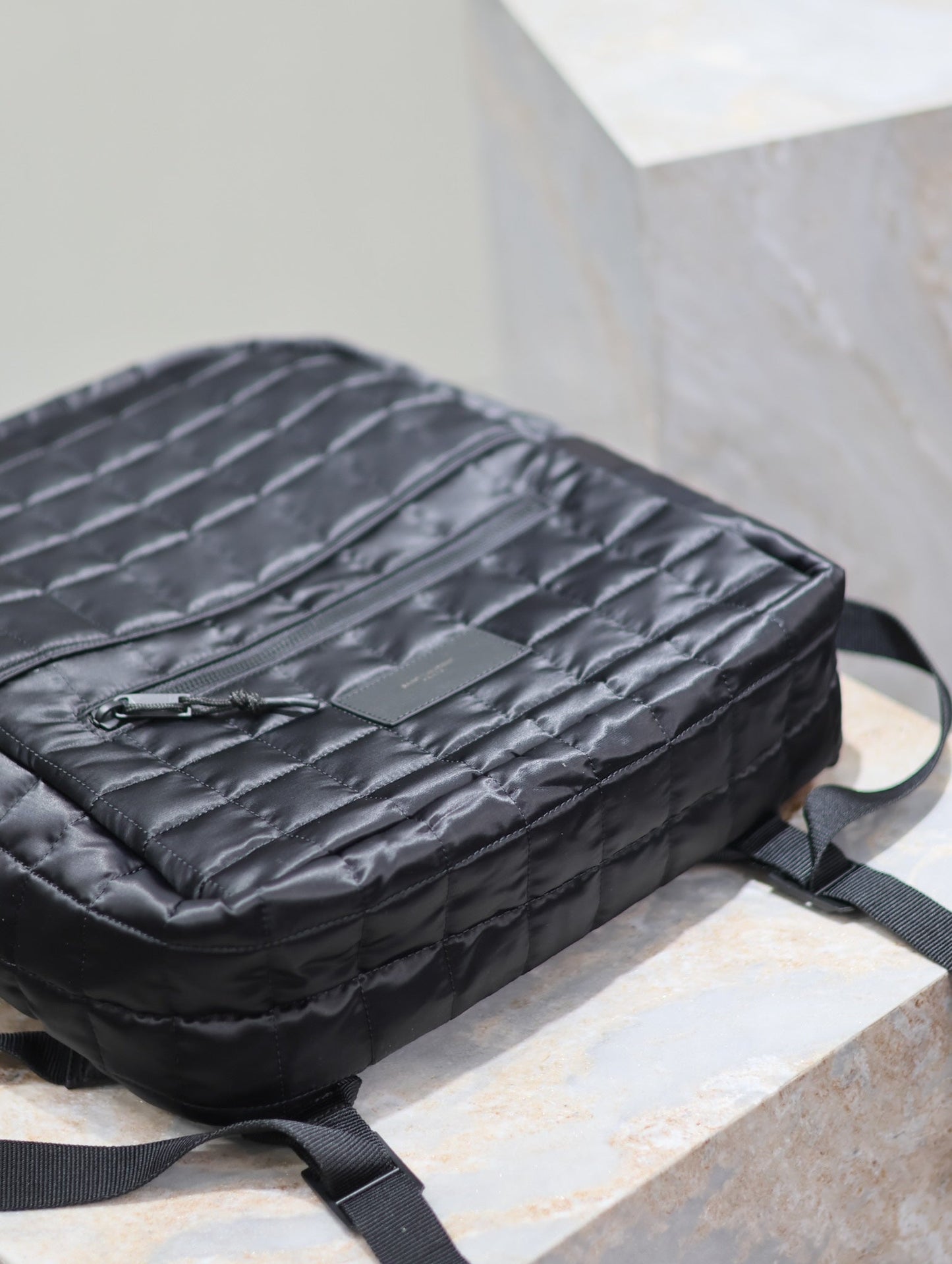 BACKPACK 37 IN BLACK PLAID NYLON mysite