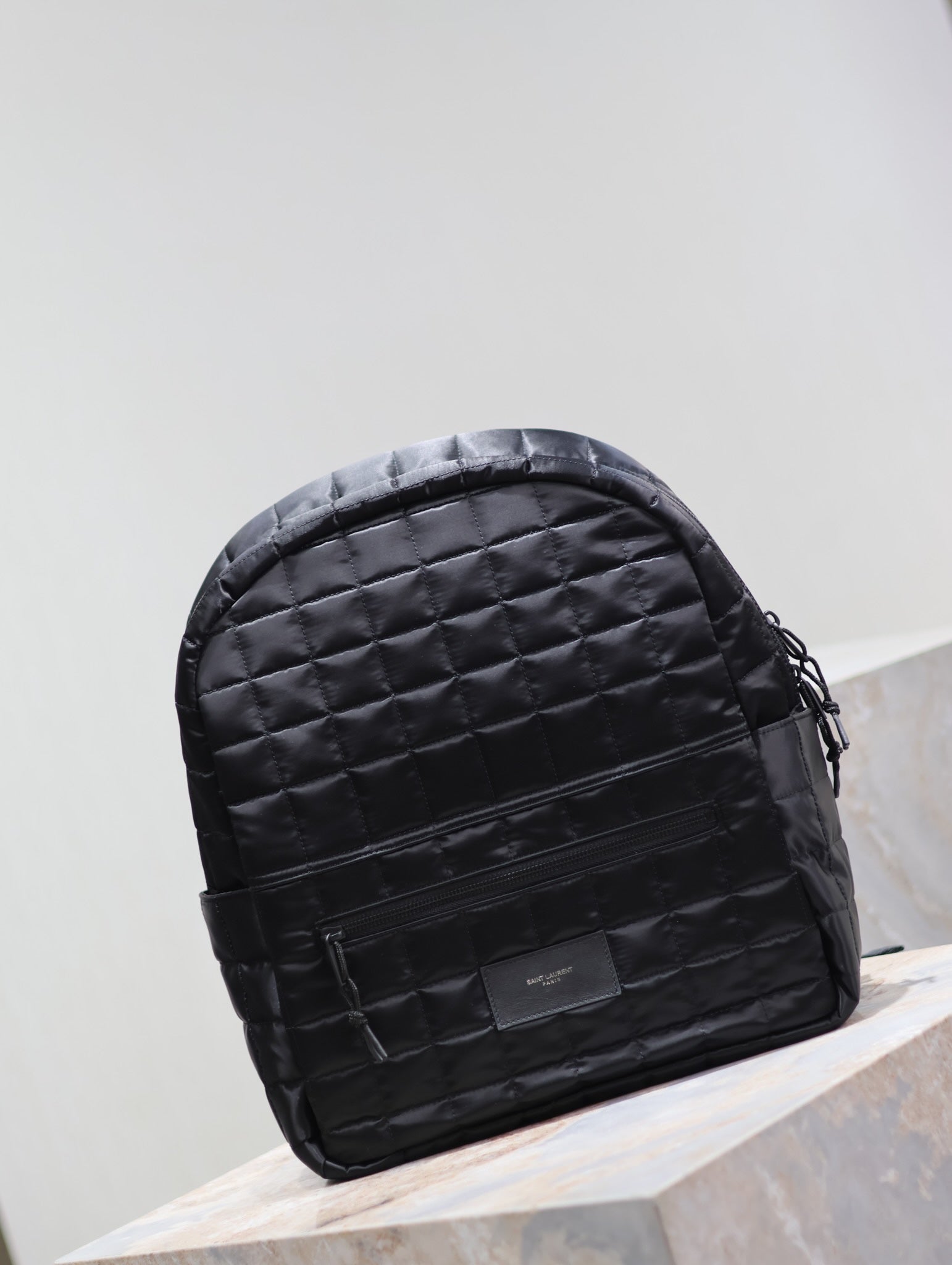 BACKPACK 37 IN BLACK PLAID NYLON mysite