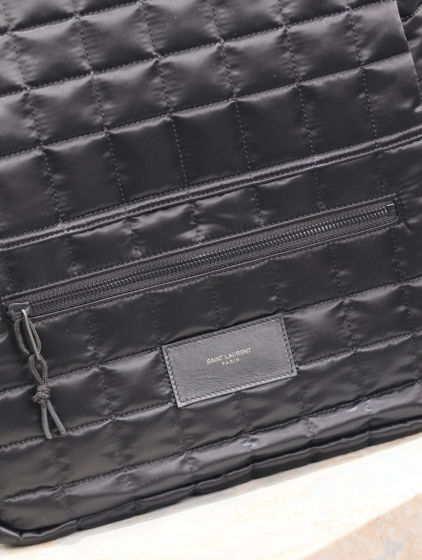 BACKPACK 37 IN BLACK PLAID NYLON mysite