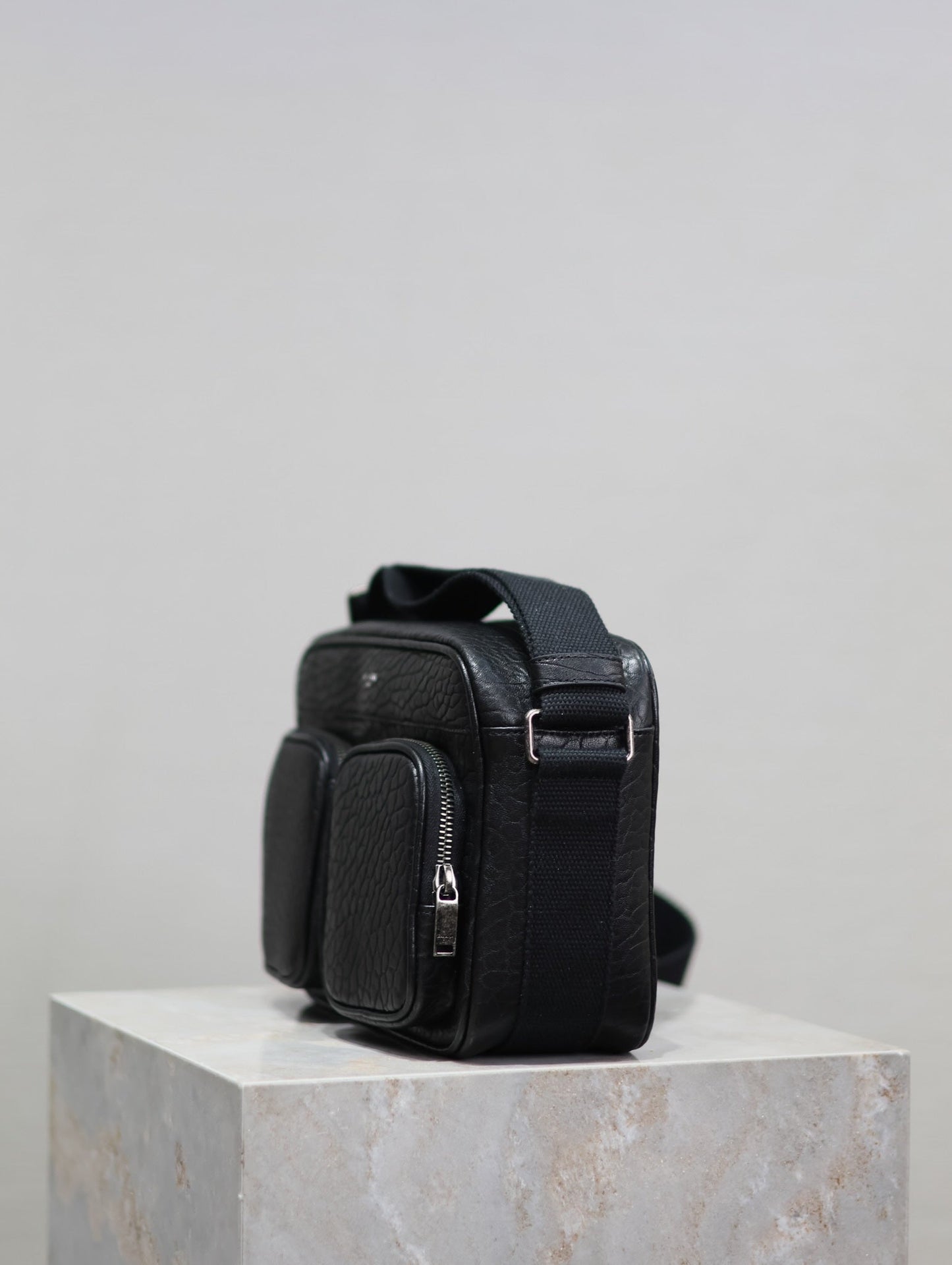 CITY CAMERA BAG 24 IN BLACK ELEPHANT PATTERN LAMBSKIN mysite