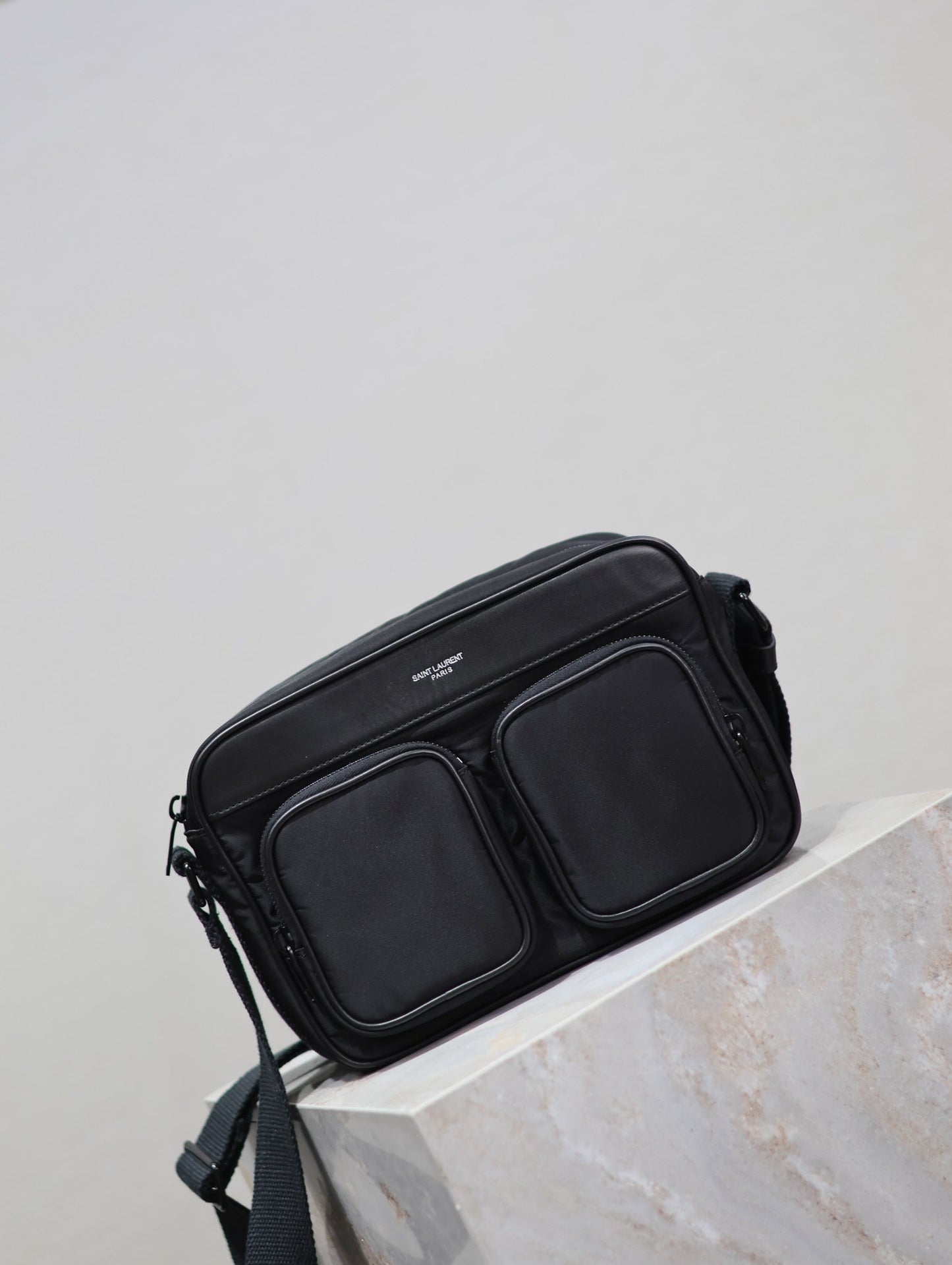 CITY CAMERA BAG 24 IN BLACK ECONYL mysite