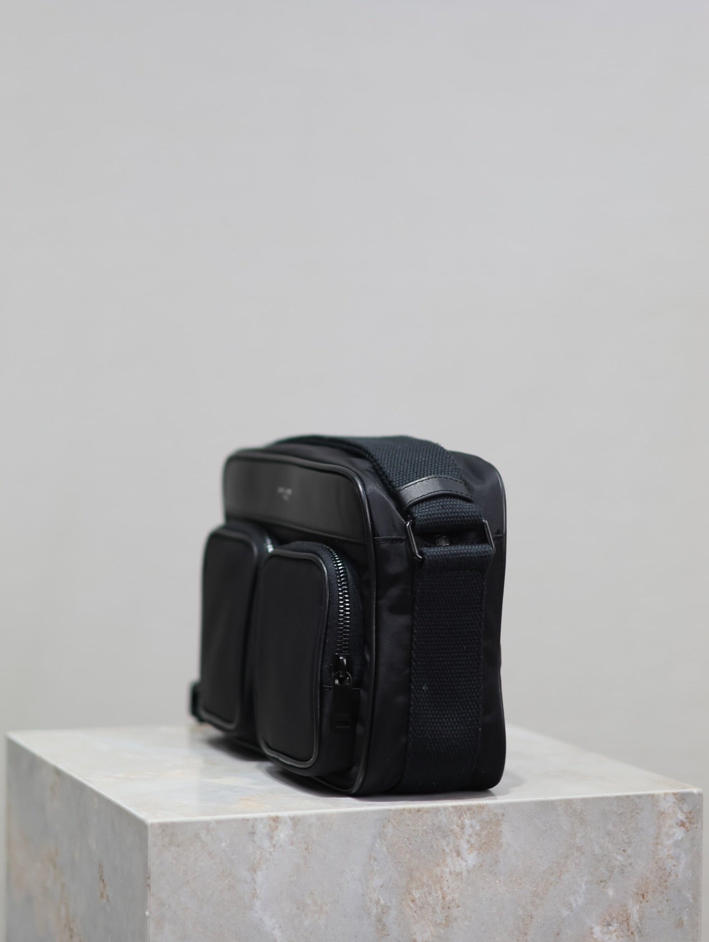 CITY CAMERA BAG 24 IN BLACK ECONYL mysite