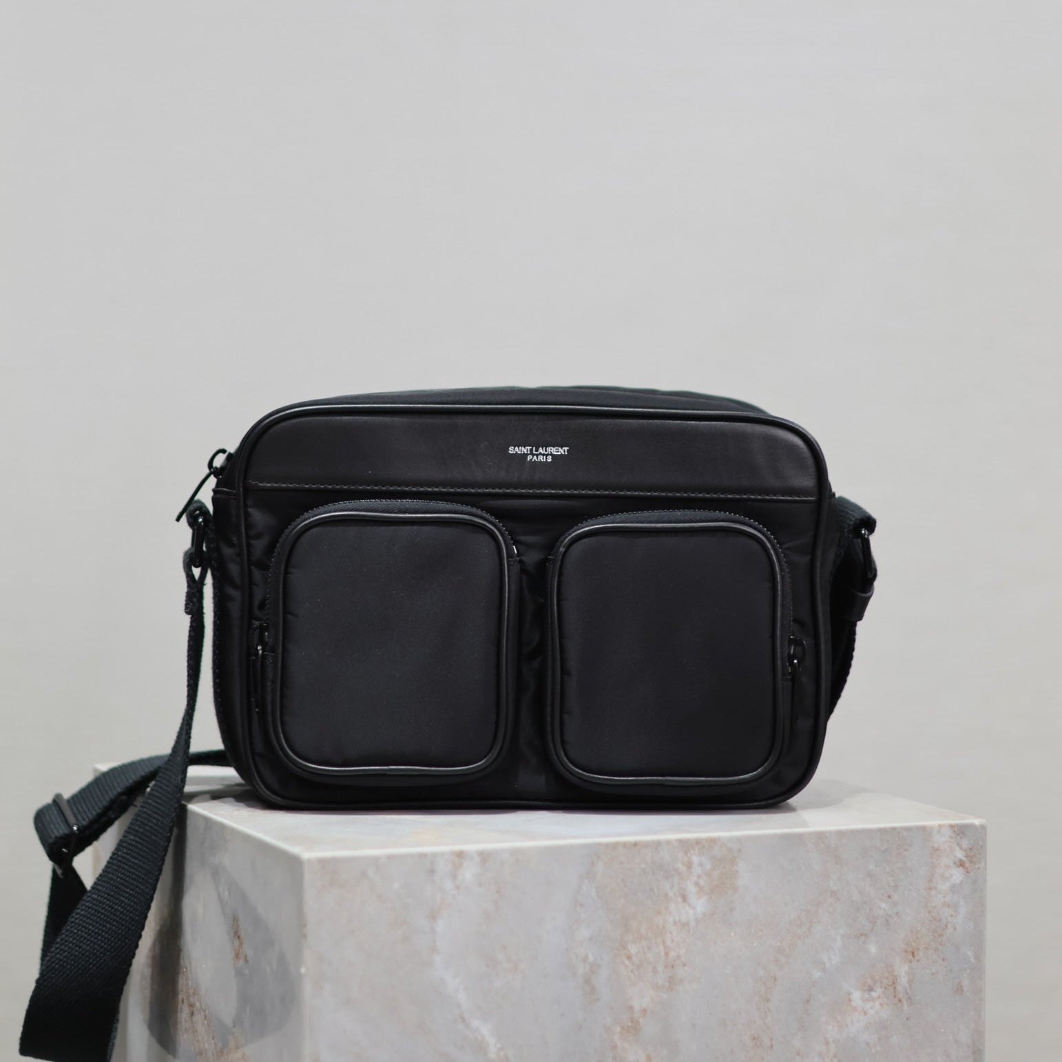 CITY CAMERA BAG 24 IN BLACK ECONYL mysite