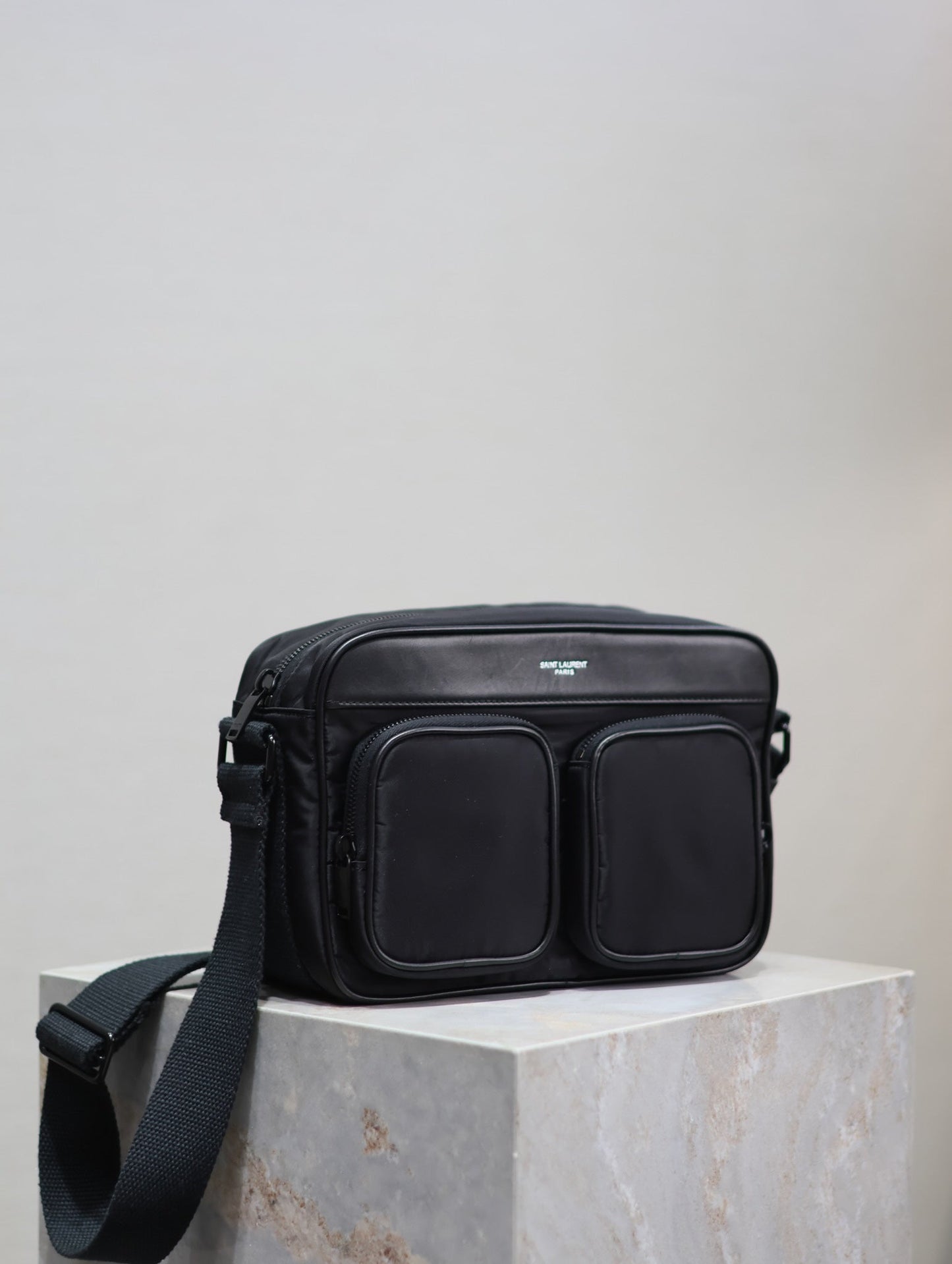 CITY CAMERA BAG 24 IN BLACK ECONYL mysite