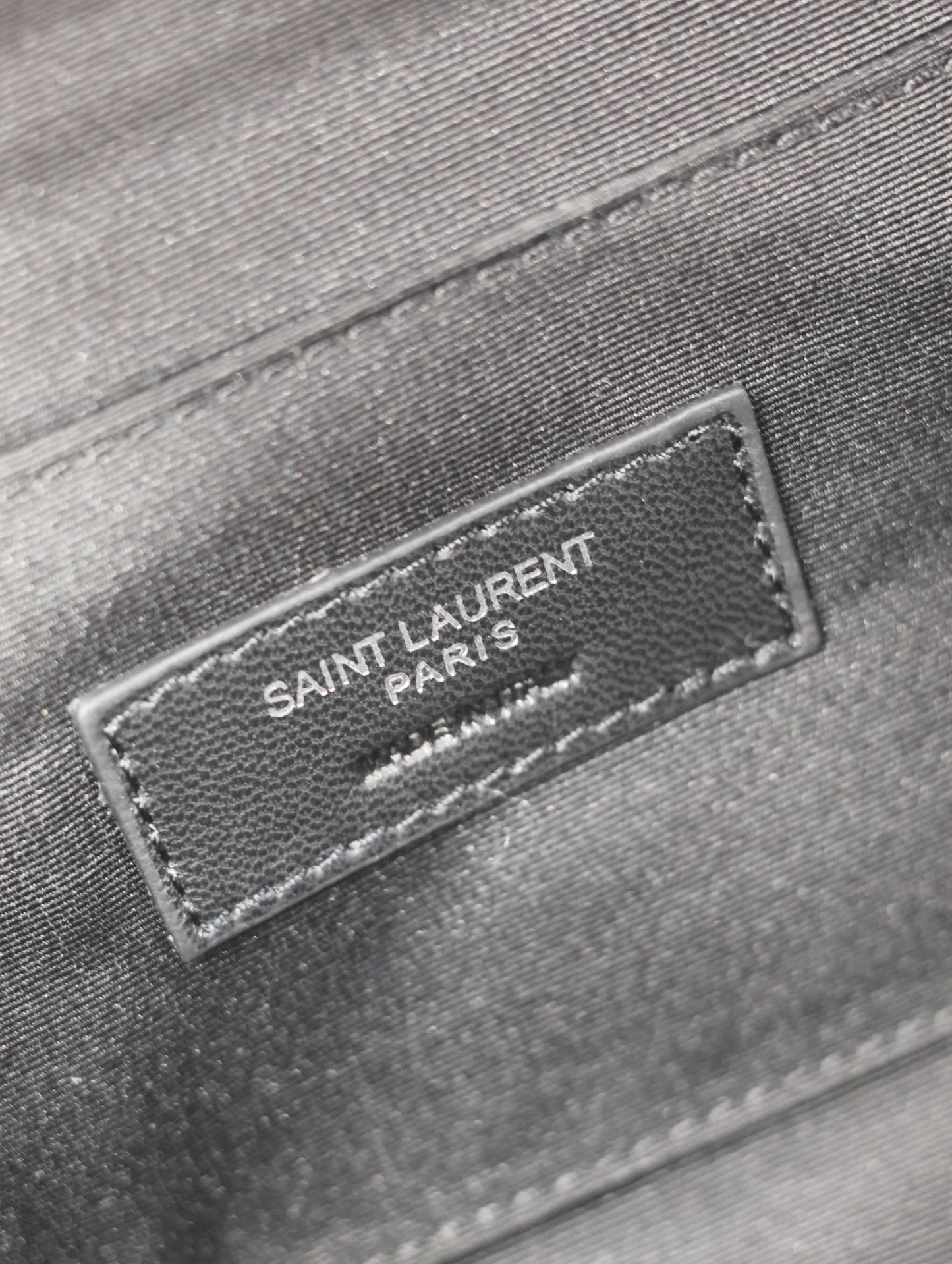 Prada Classic Belt Bag 26cm Black Leather-Trimmed mysite